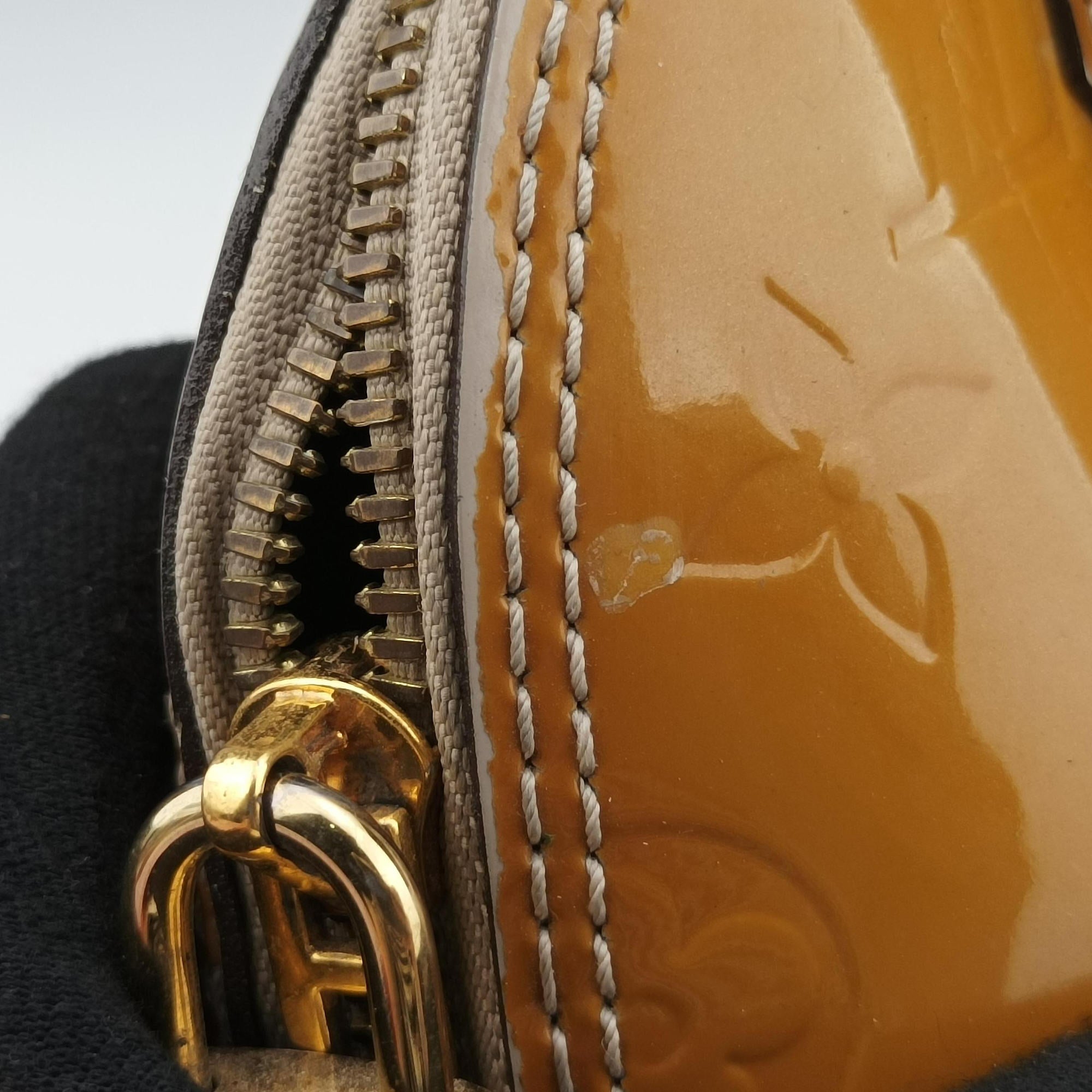 Pre-owned Louis Vuitton Alma BB Rose Velours Vernis M91585 shoulderbag | stylenewstar