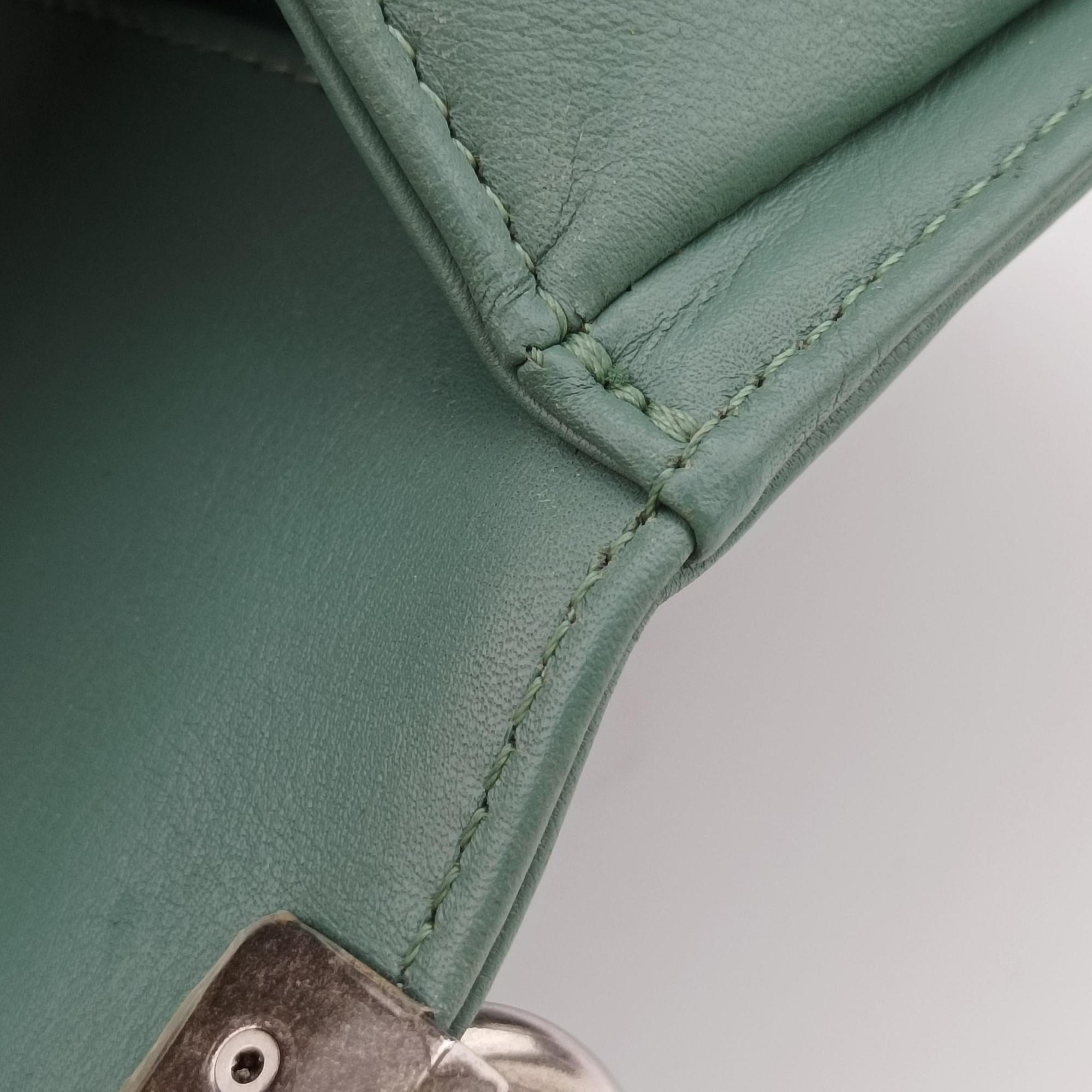 Pre-owned Chanel BOY CHANEL Green Leather A67086 shoulderbag | stylenewstar