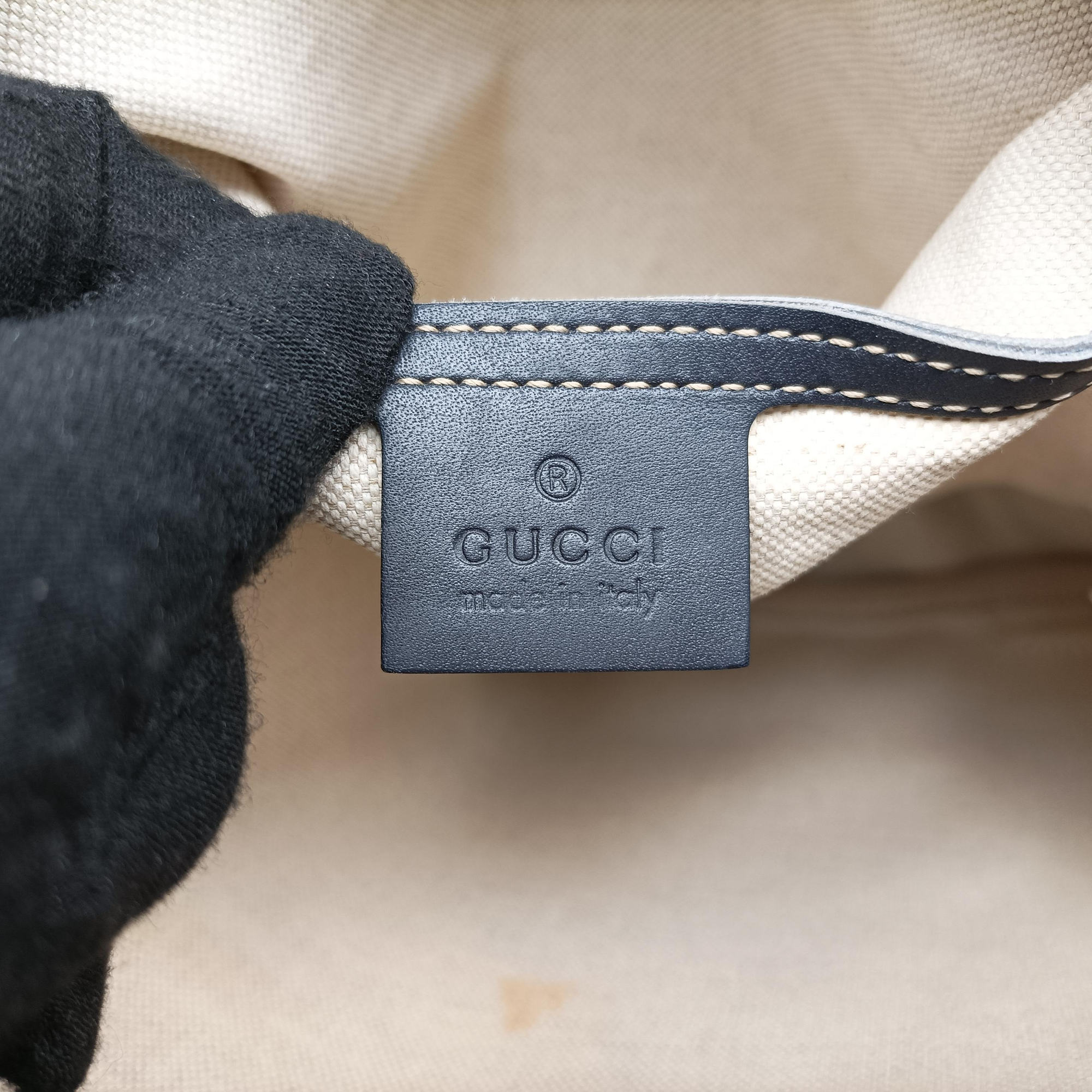 Vintage Gucci GG Plus Messenger beige×navy PVC coated canvas×Leather 201732 shoulderbag | stylenewstar
