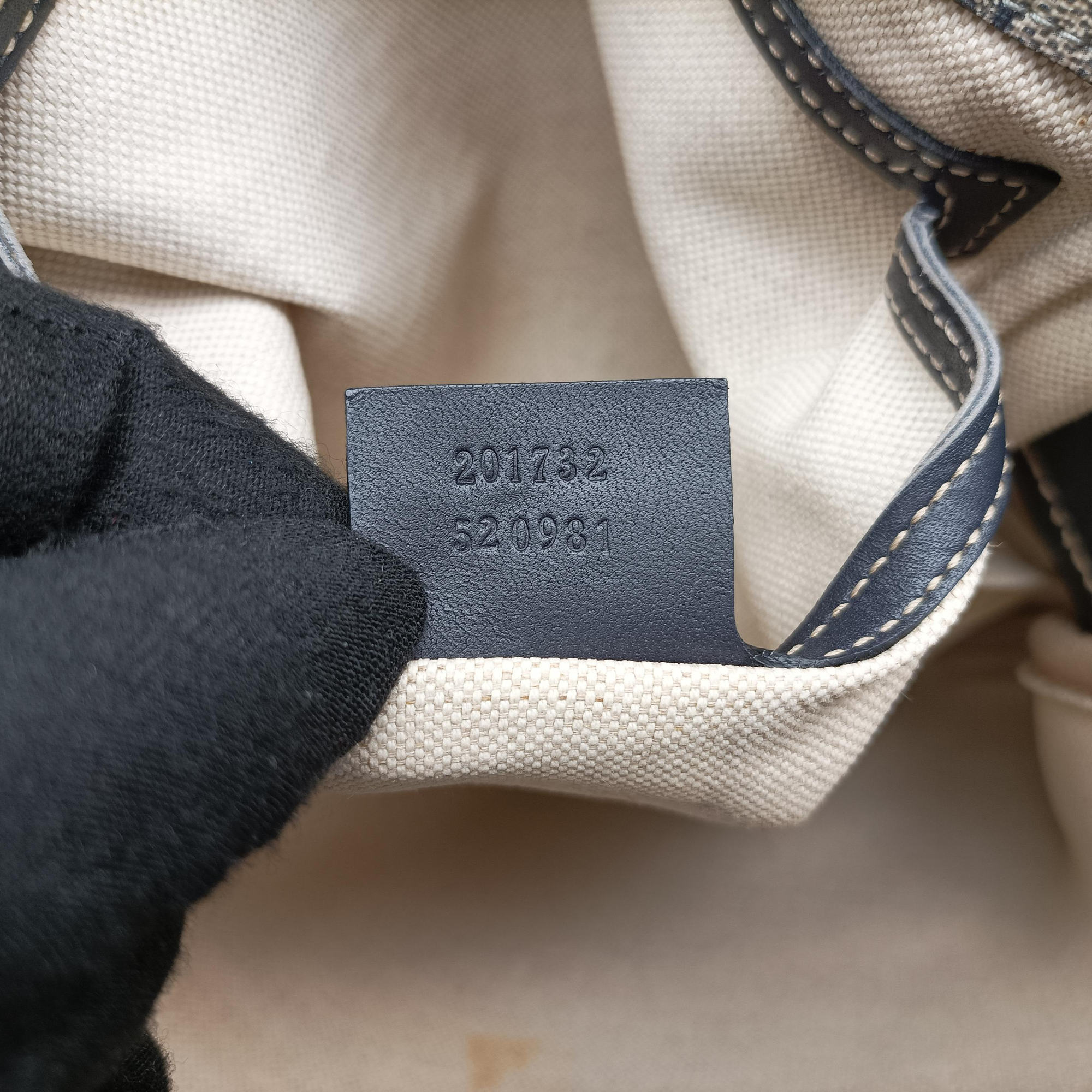 Vintage Gucci GG Plus Messenger beige×navy PVC coated canvas×Leather 201732 shoulderbag | stylenewstar