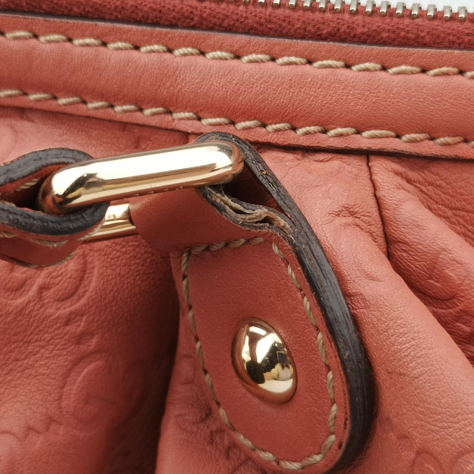 Pre-owned Gucci Sukey Coral Pink Leather 247902 handbag | stylenewstar