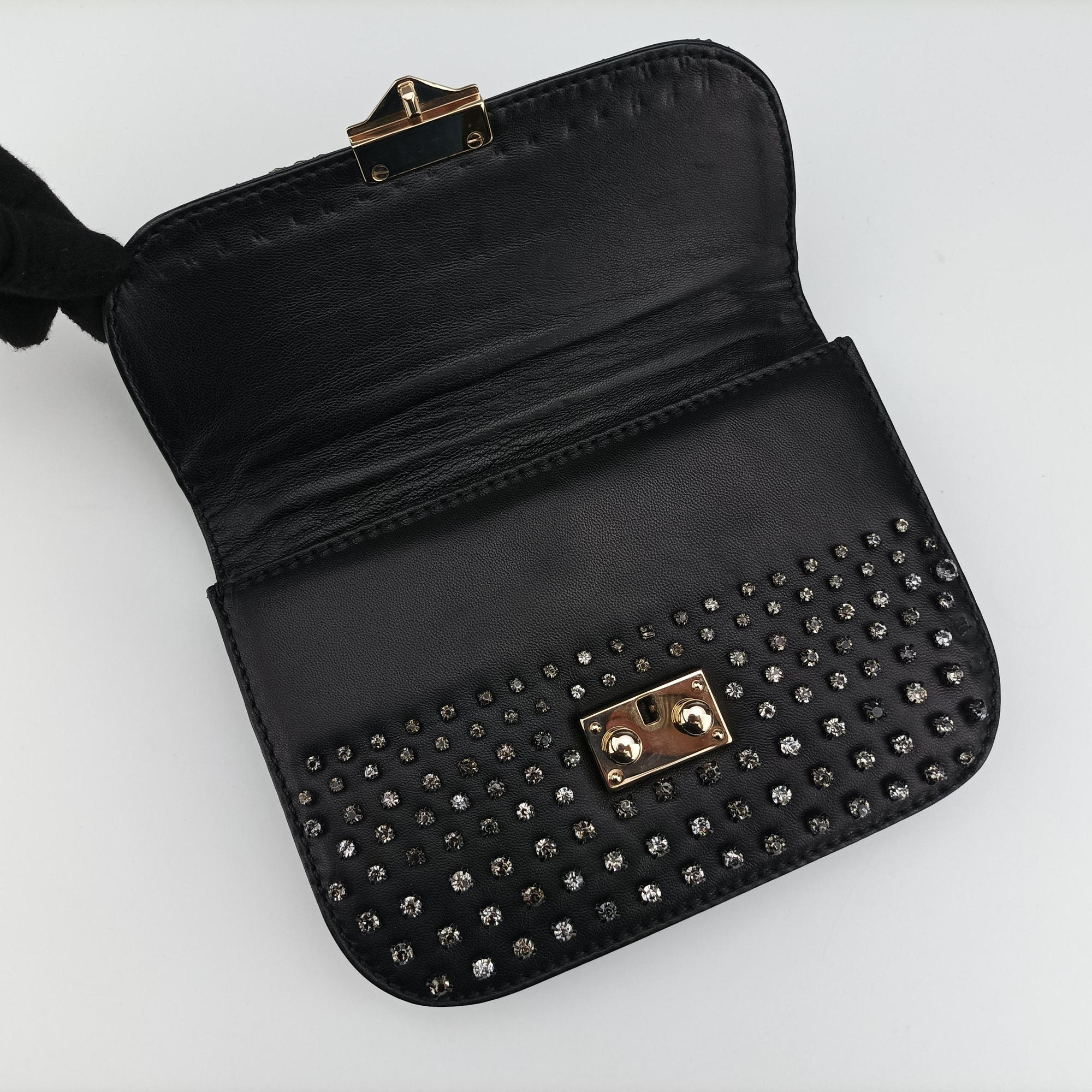 Pre-owned Valentino Rockstud Glam Lock Black Leather  shoulderbag | stylenewstar