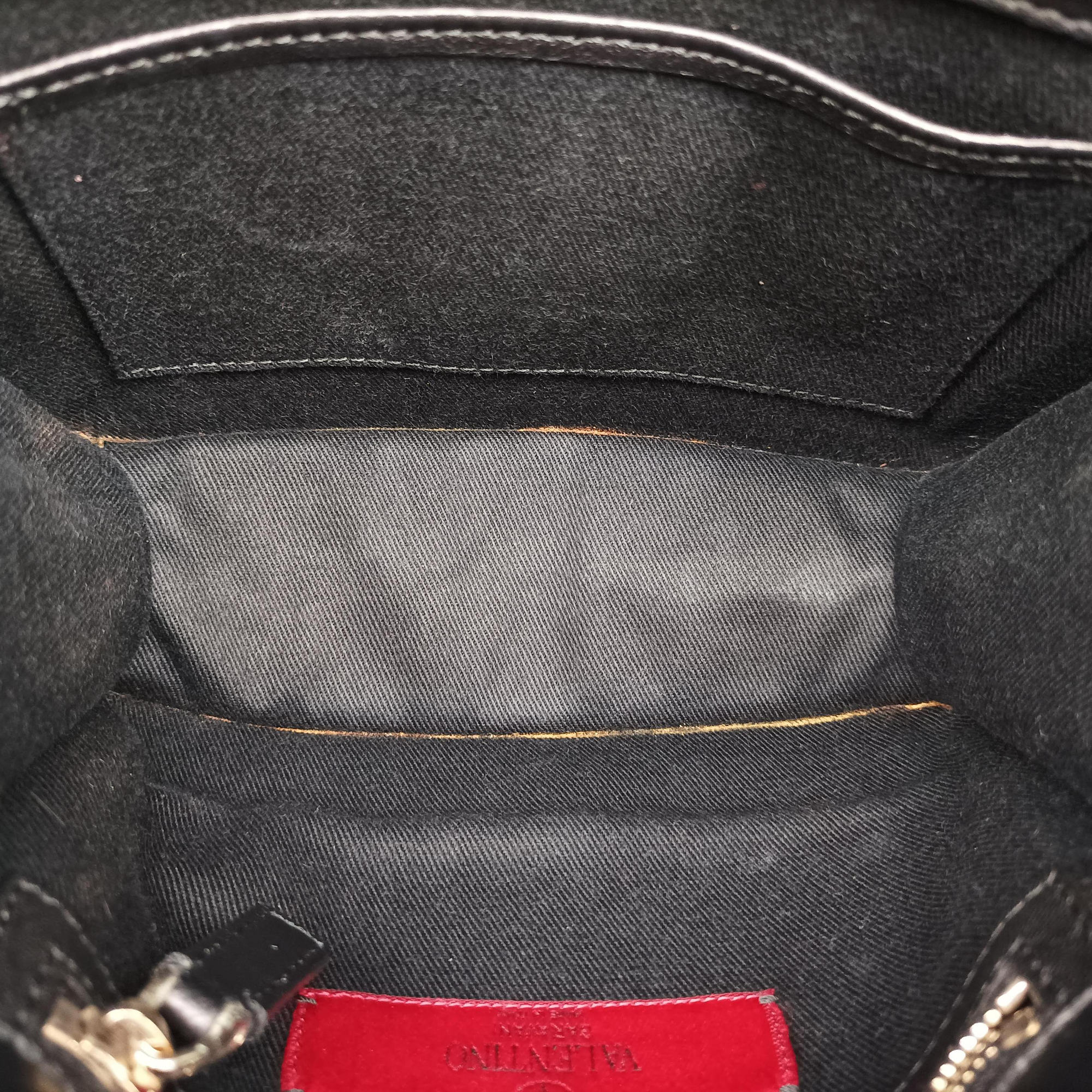 Pre-owned Valentino Rockstud Glam Lock Black Leather  shoulderbag | stylenewstar