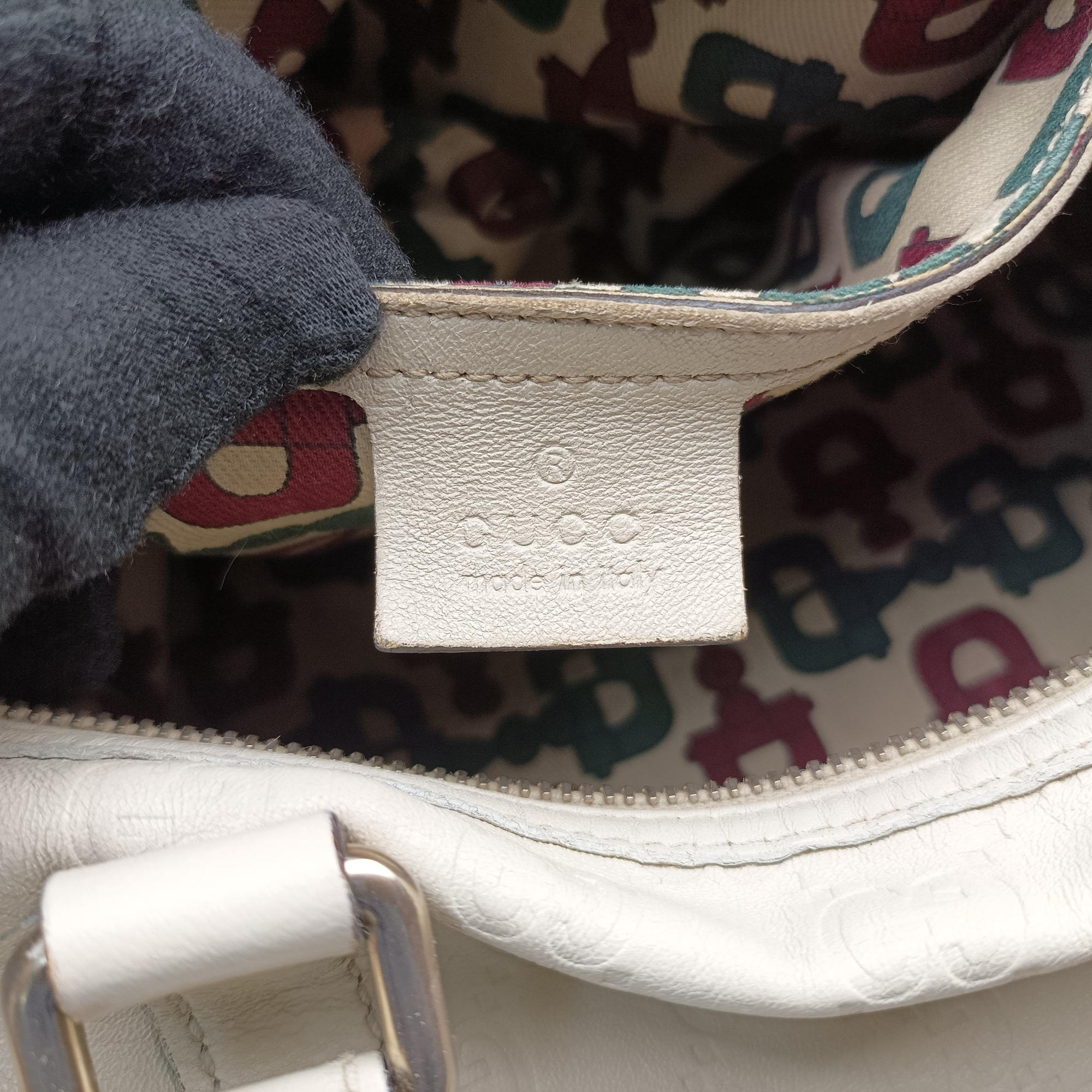 Pre-owned Gucci GG plus Spring Joy GG Supreme White Leather 193603 handbag | stylenewstar
