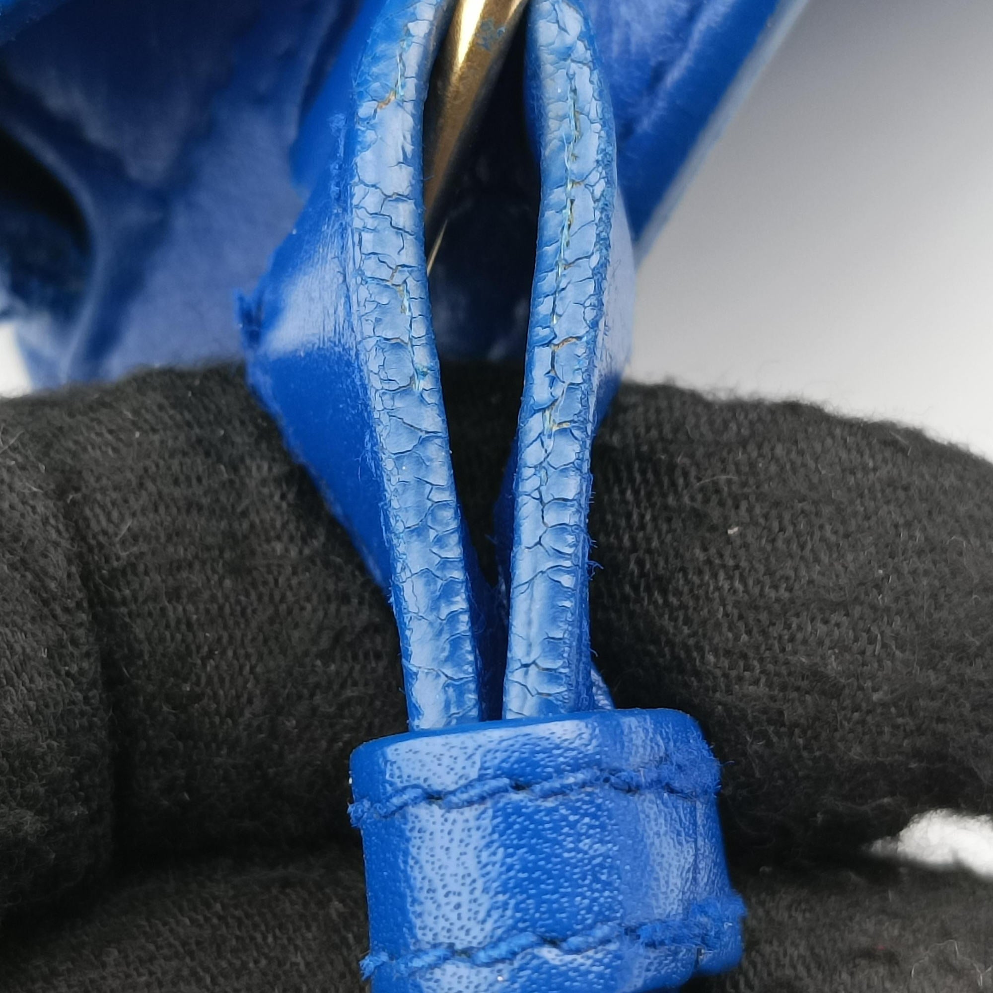 Pre-owned Yves Saint Laurent Y Ligne Petit Cabas Blue Leather 311210 shoulderbag | stylenewstar