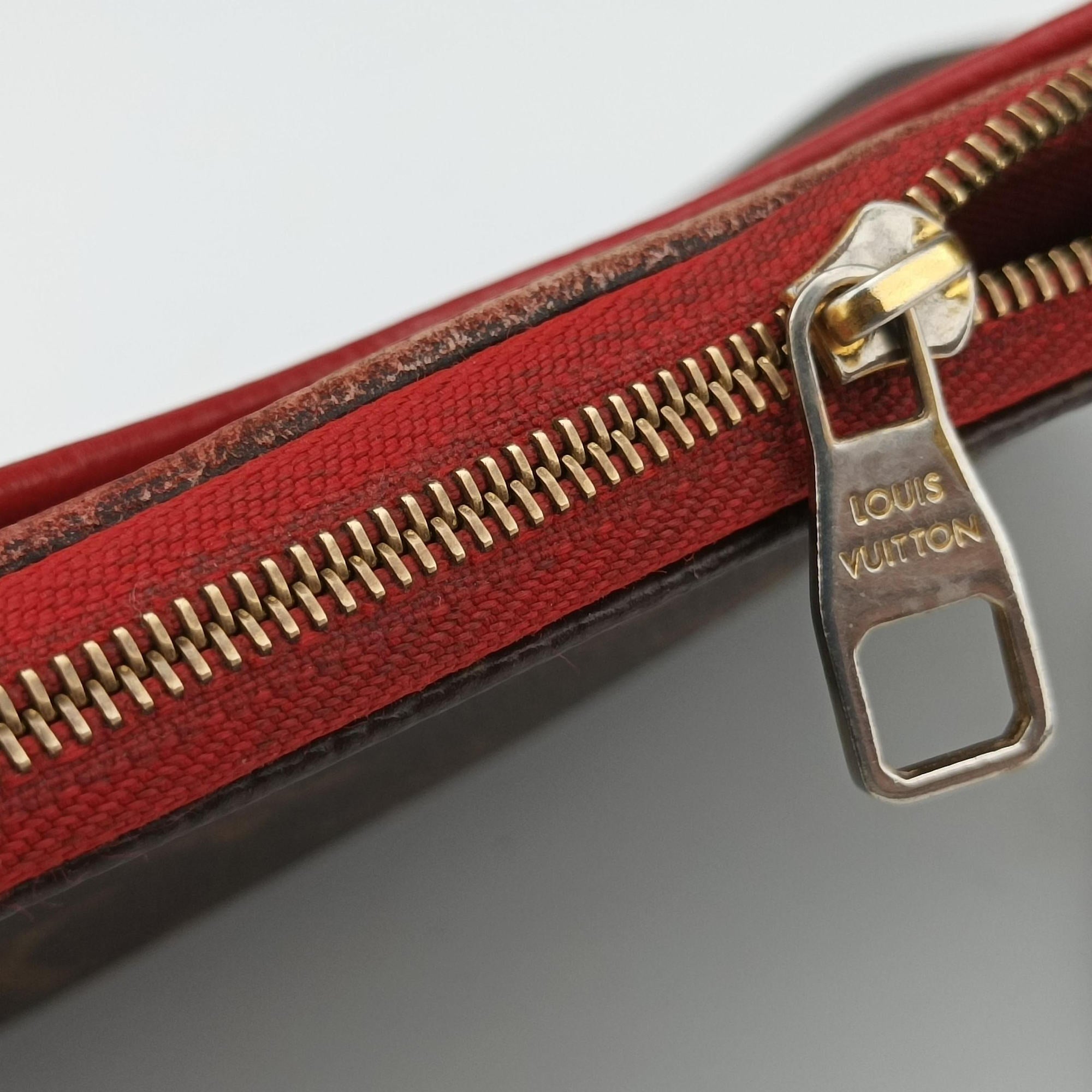 Vintage Louis Vuitton PALLAS Clutch brown×CERISE Monogram Canvas ácalf leather M41638 shoulderbag | stylenewstar