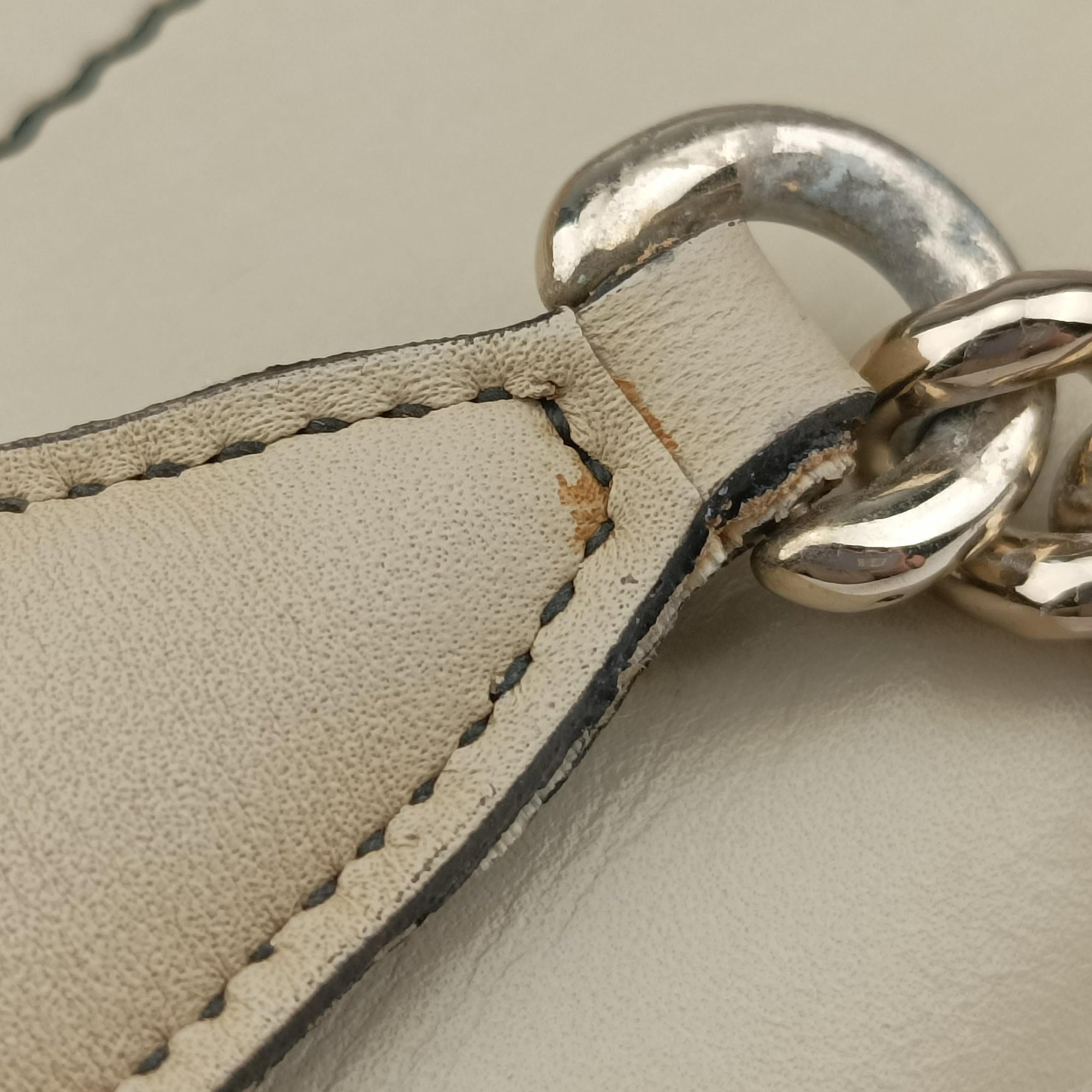 Pre-owned Gucci Emily white x beige canvas×leather 295402 shoulderbag | stylenewstar