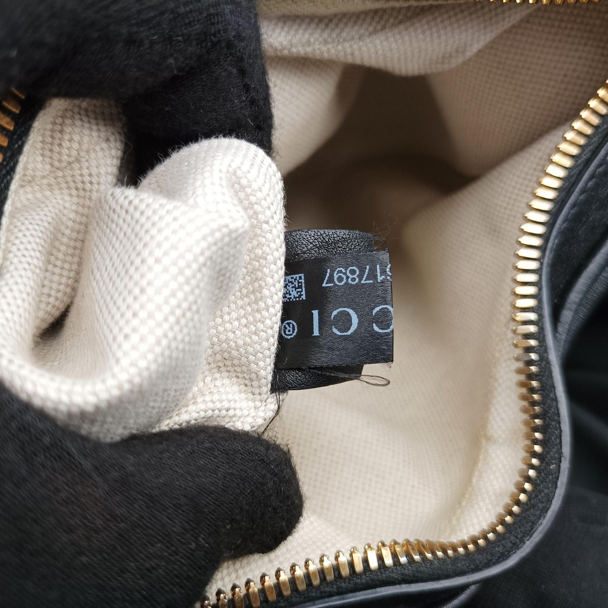 Secondhand Gucci ATTACHE Black Leather 699409 shoulderbag | stylenewstar