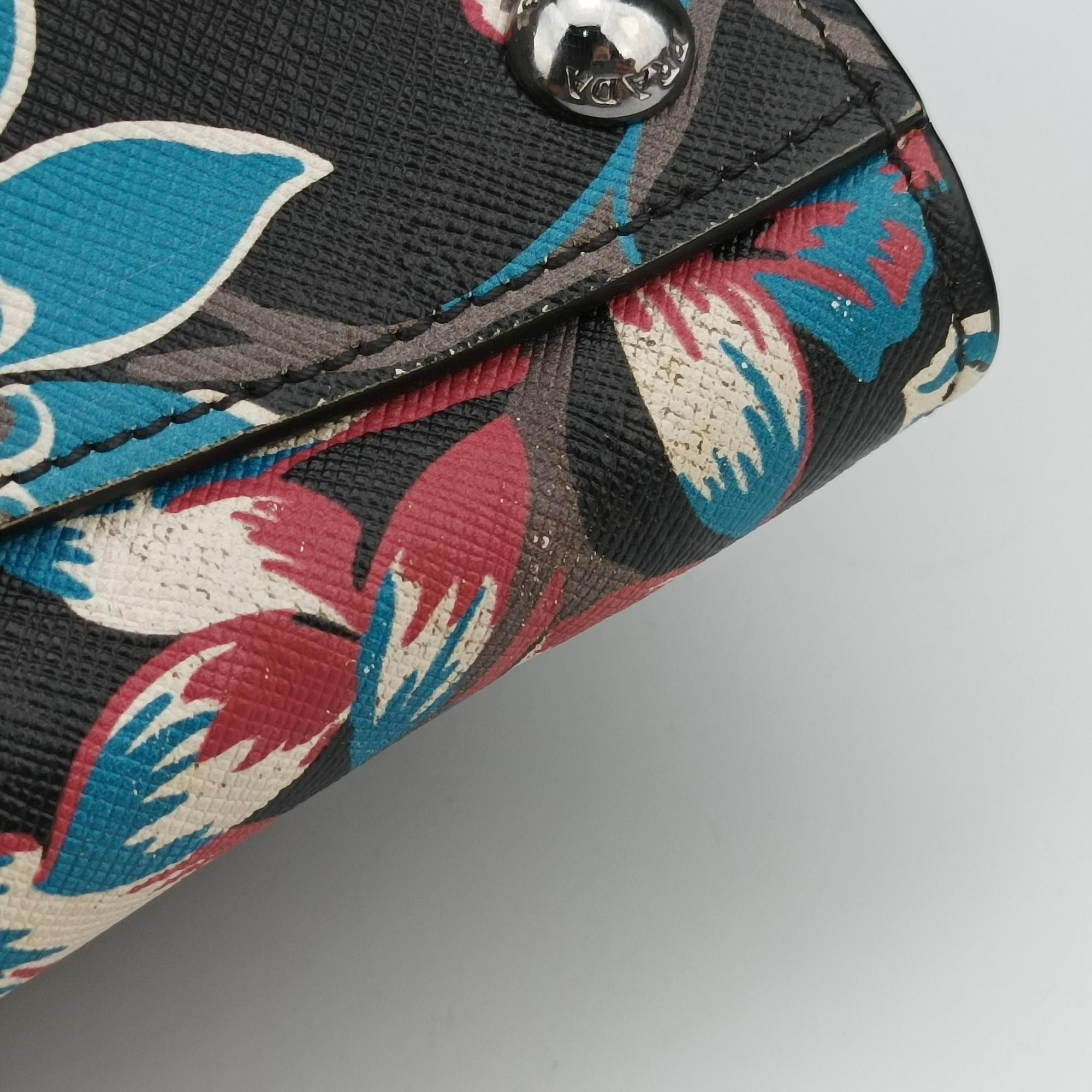 Pre-owned Prada Galleria Floral Print Multicolour SAFFIANO Leather BN2274 shoulderbag | stylenewstar