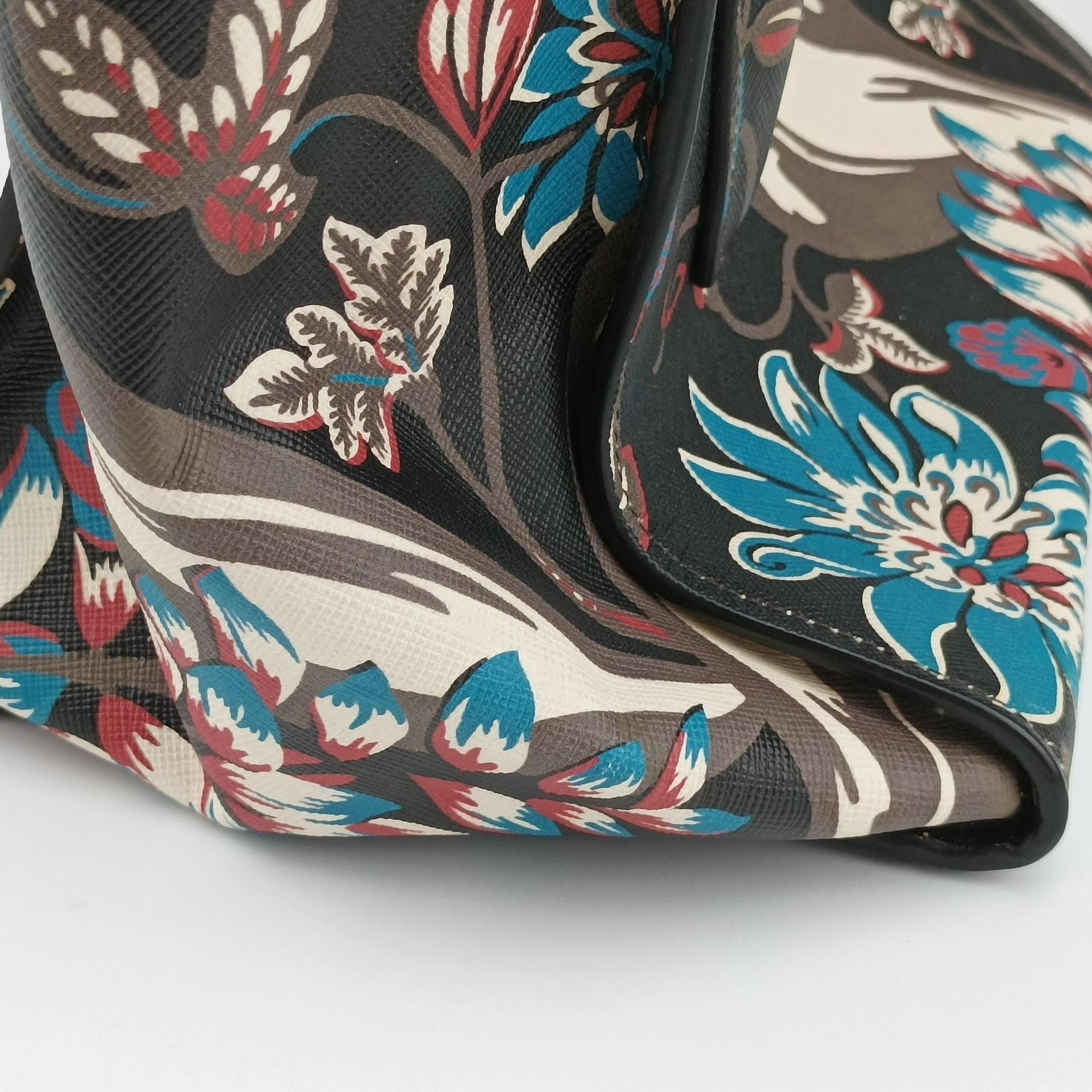 Pre-owned Prada Galleria Floral Print Multicolour SAFFIANO Leather BN2274 shoulderbag | stylenewstar