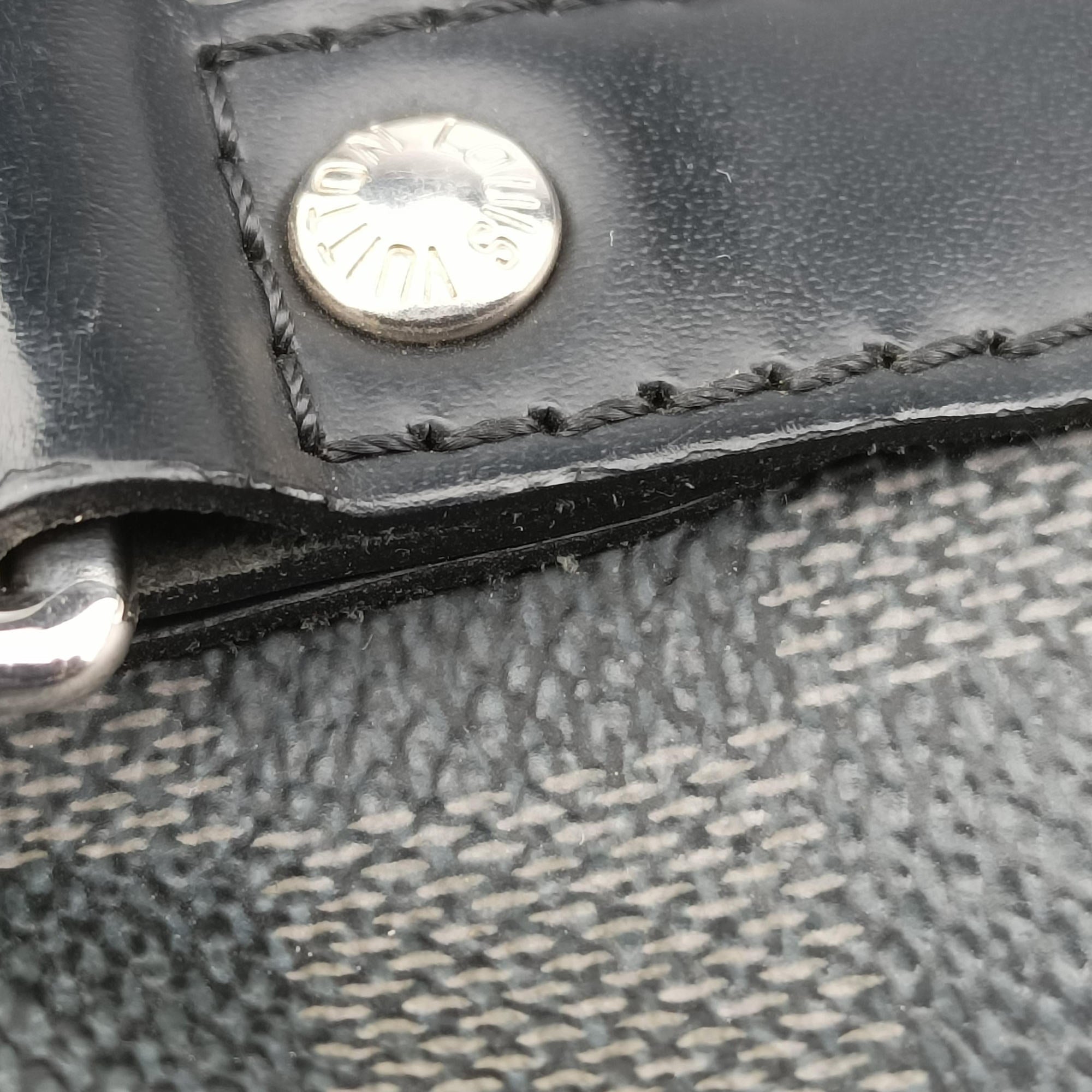 Pre-owned Louis Vuitton Porte Documents Voyage Noir Damier Graphite N41125 handbag | stylenewstar