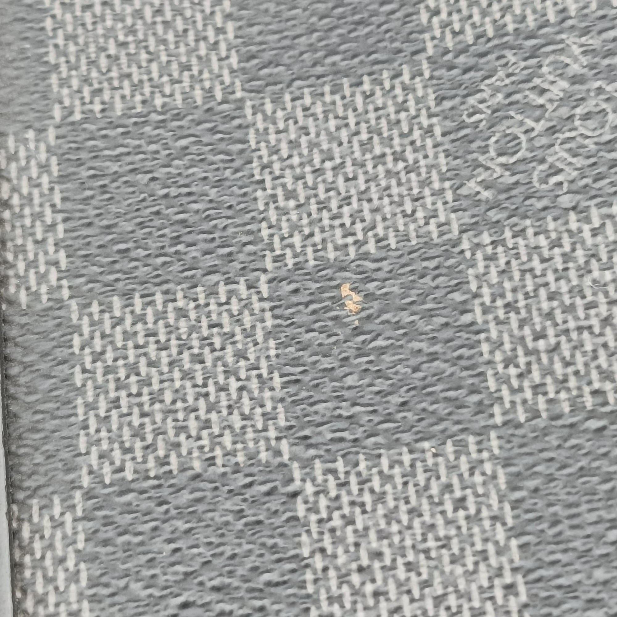 Pre-owned Louis Vuitton Porte Documents Voyage Noir Damier Graphite N41125 handbag | stylenewstar