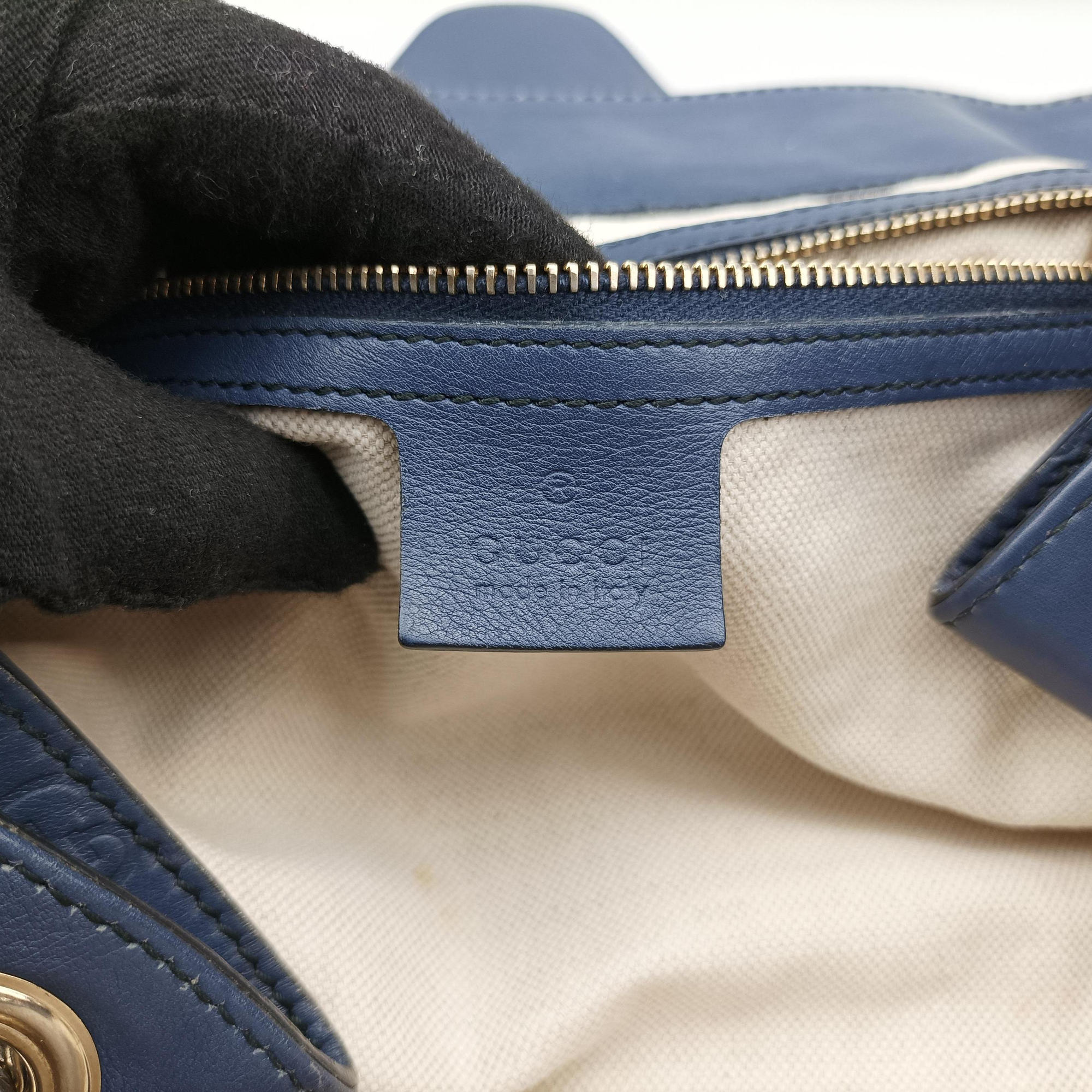 Pre-owned Gucci Emily Blue Leather 336757 shoulderbag | stylenewstar