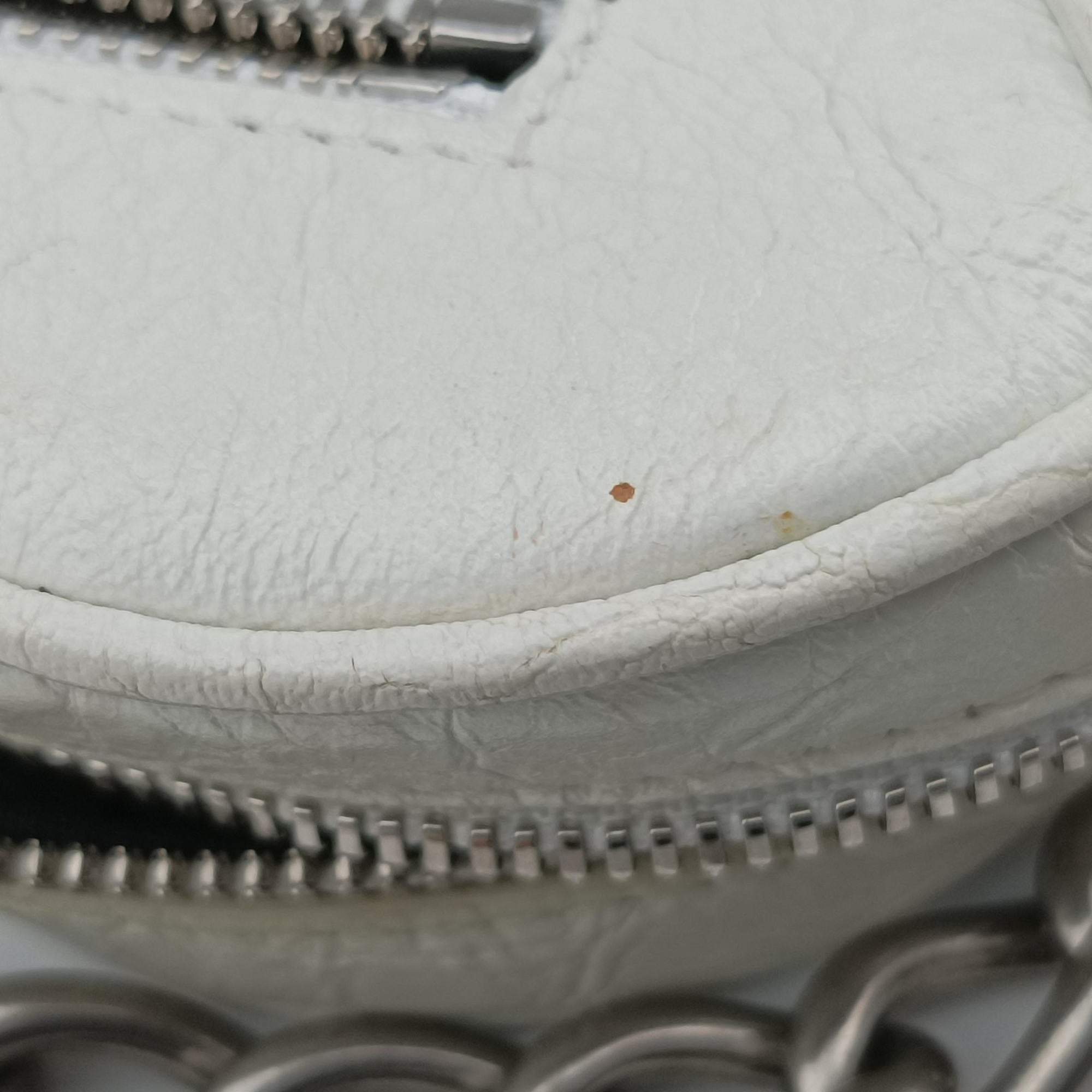 Pre-owned Balenciaga Le Cagole Heart Mini White lambskin  shoulderbag | stylenewstar