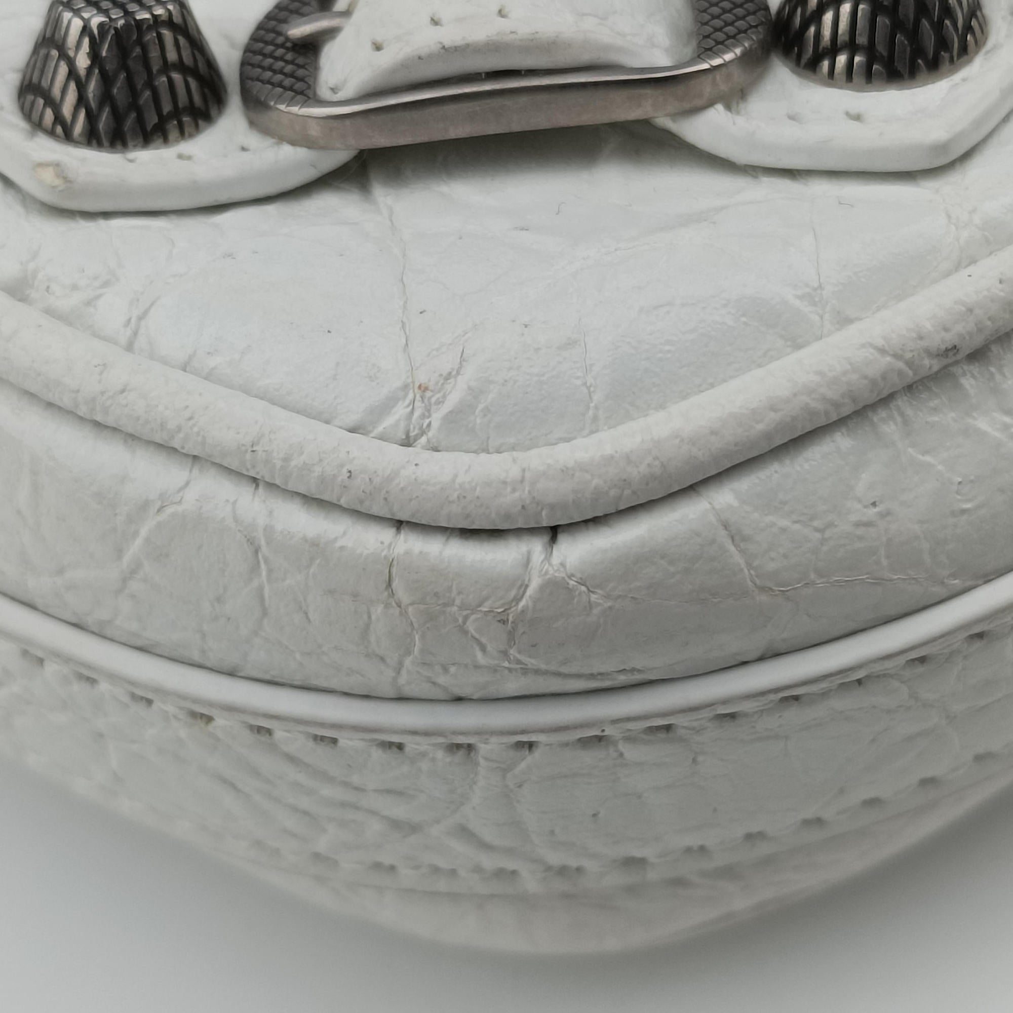 Pre-owned Balenciaga Le Cagole Heart Mini White lambskin  shoulderbag | stylenewstar