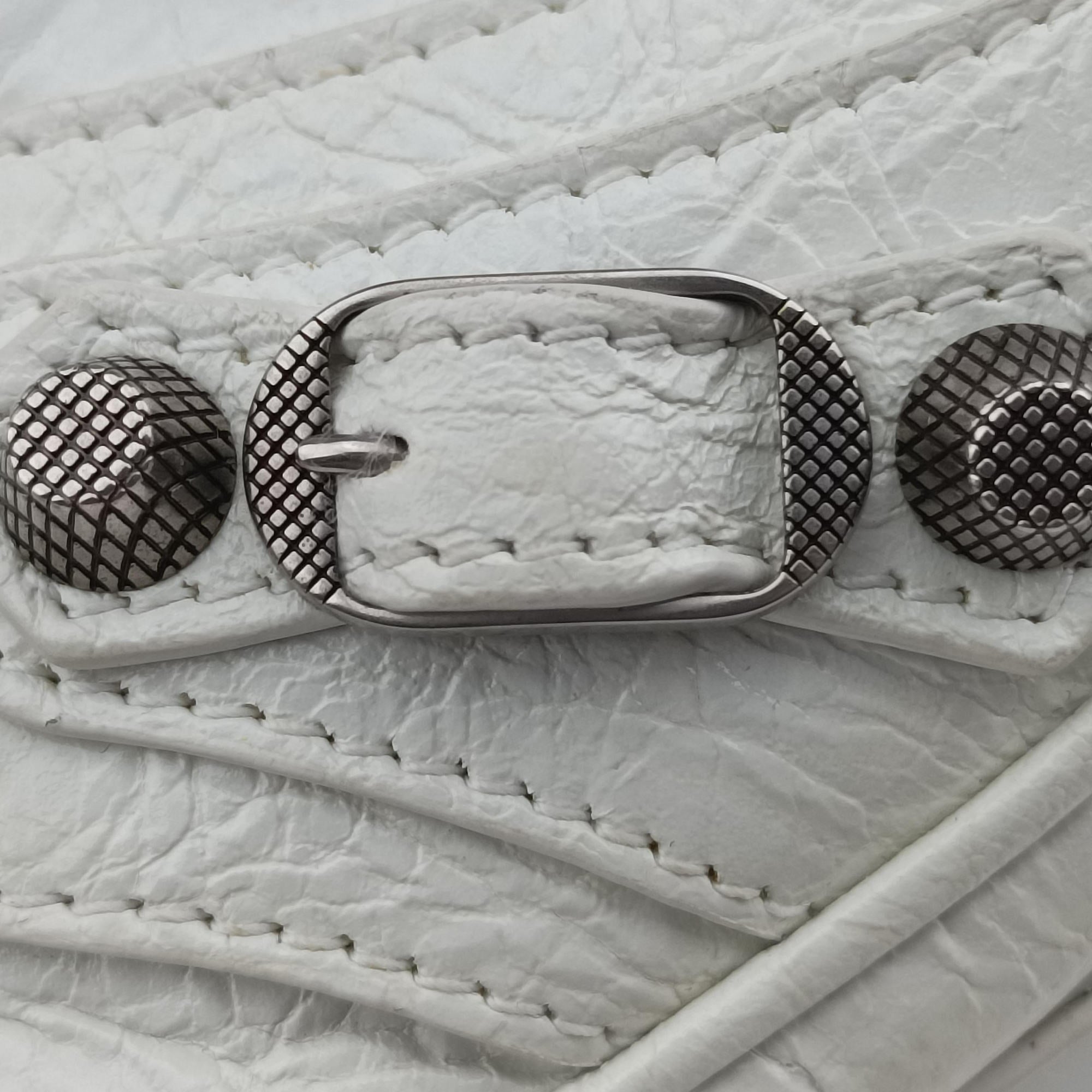 Pre-owned Balenciaga Le Cagole Heart Mini White lambskin  shoulderbag | stylenewstar