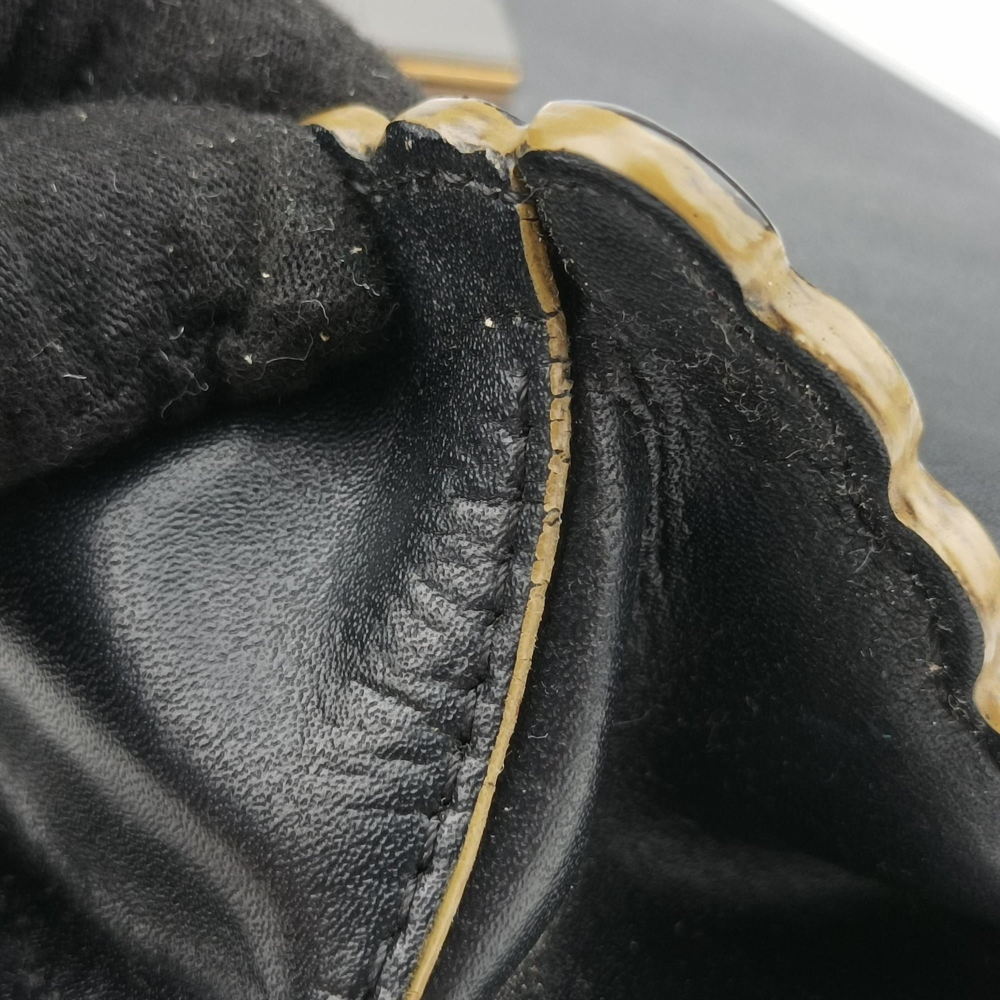 Secondhand Fendi studded Kan I Black Leather 8M0381 shoulderbag | stylenewstar