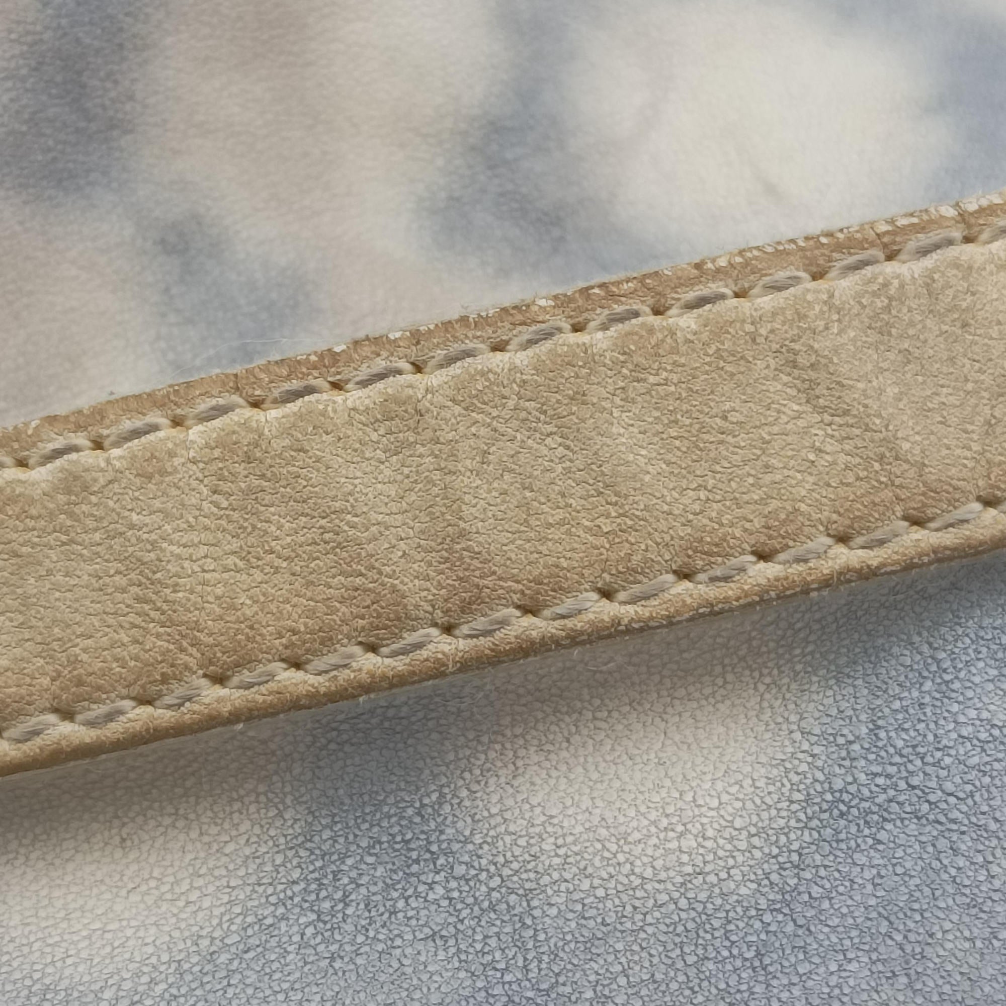 Secondhand Bottega Veneta Intrecciato grayxwhite lambskin  shoulderbag | stylenewstar
