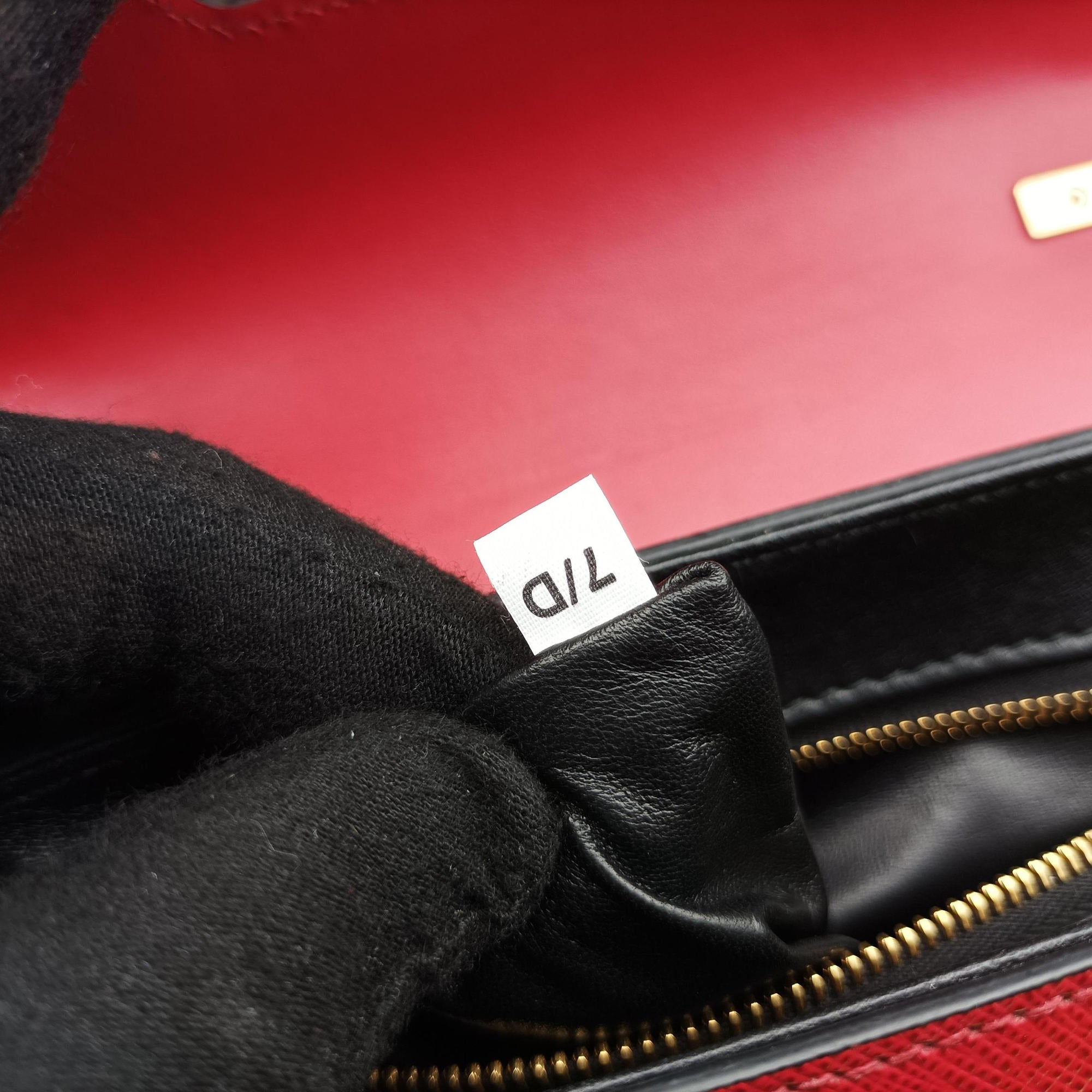Pre-owned Prada Sidonie Red Saffiano Leather 1BN005 shoulderbag | stylenewstar