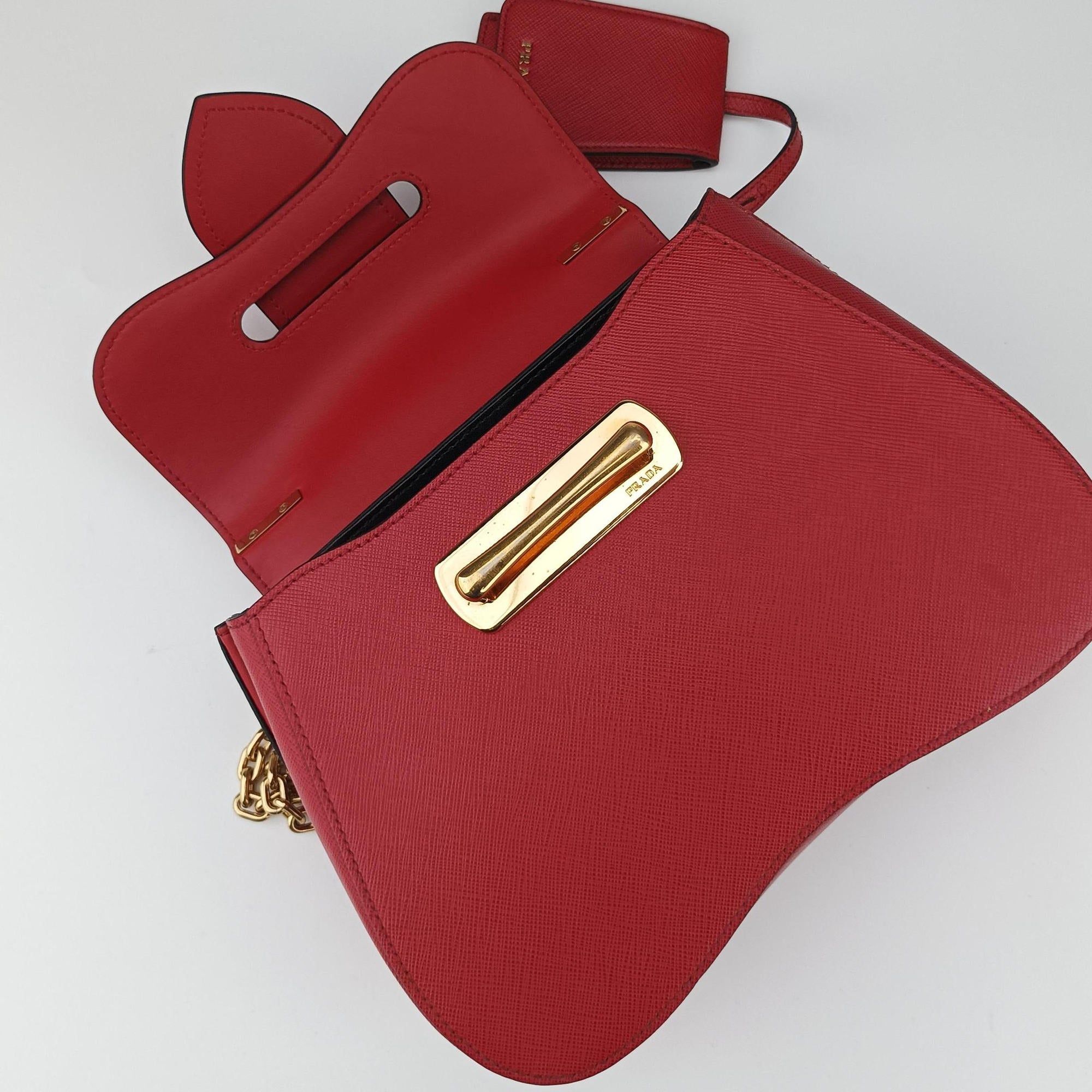 Pre-owned Prada Sidonie Red Saffiano Leather 1BN005 shoulderbag | stylenewstar