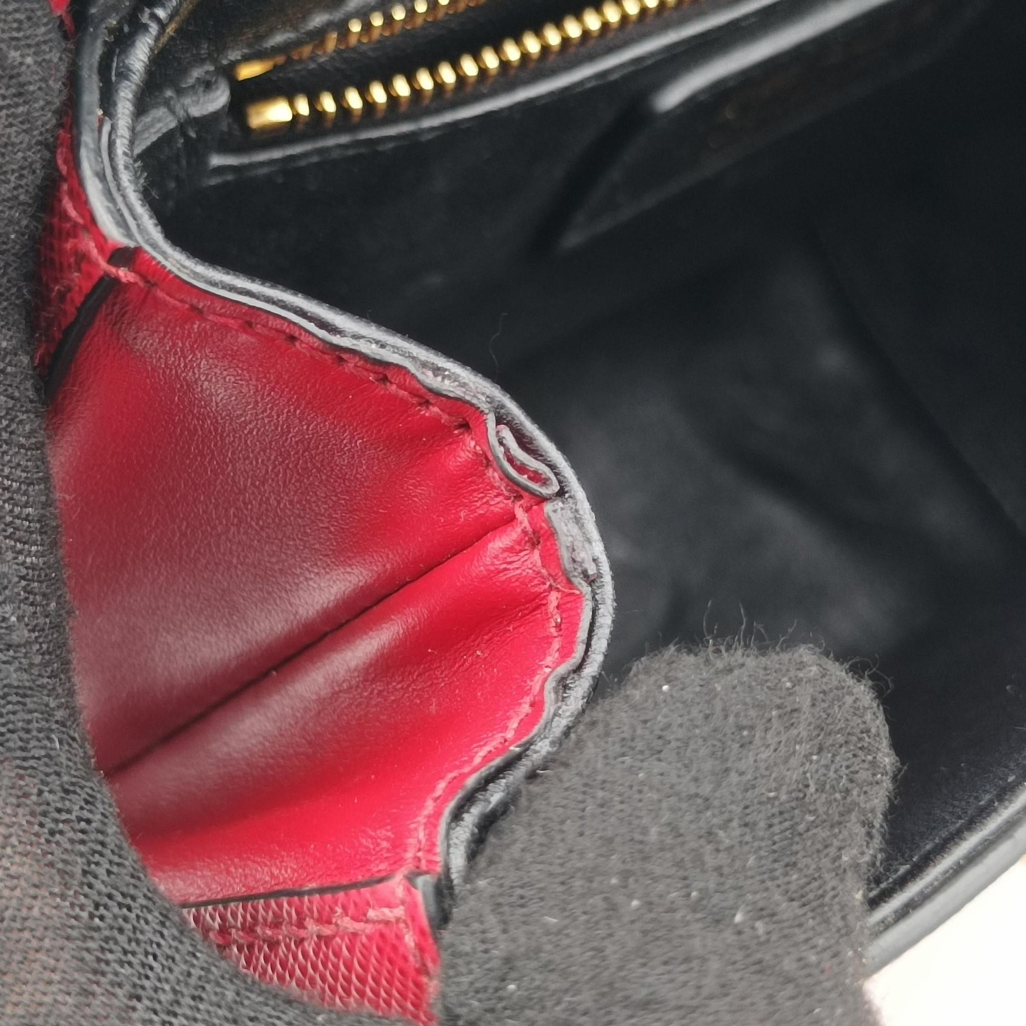 Pre-owned Prada Sidonie Red Saffiano Leather 1BN005 shoulderbag | stylenewstar