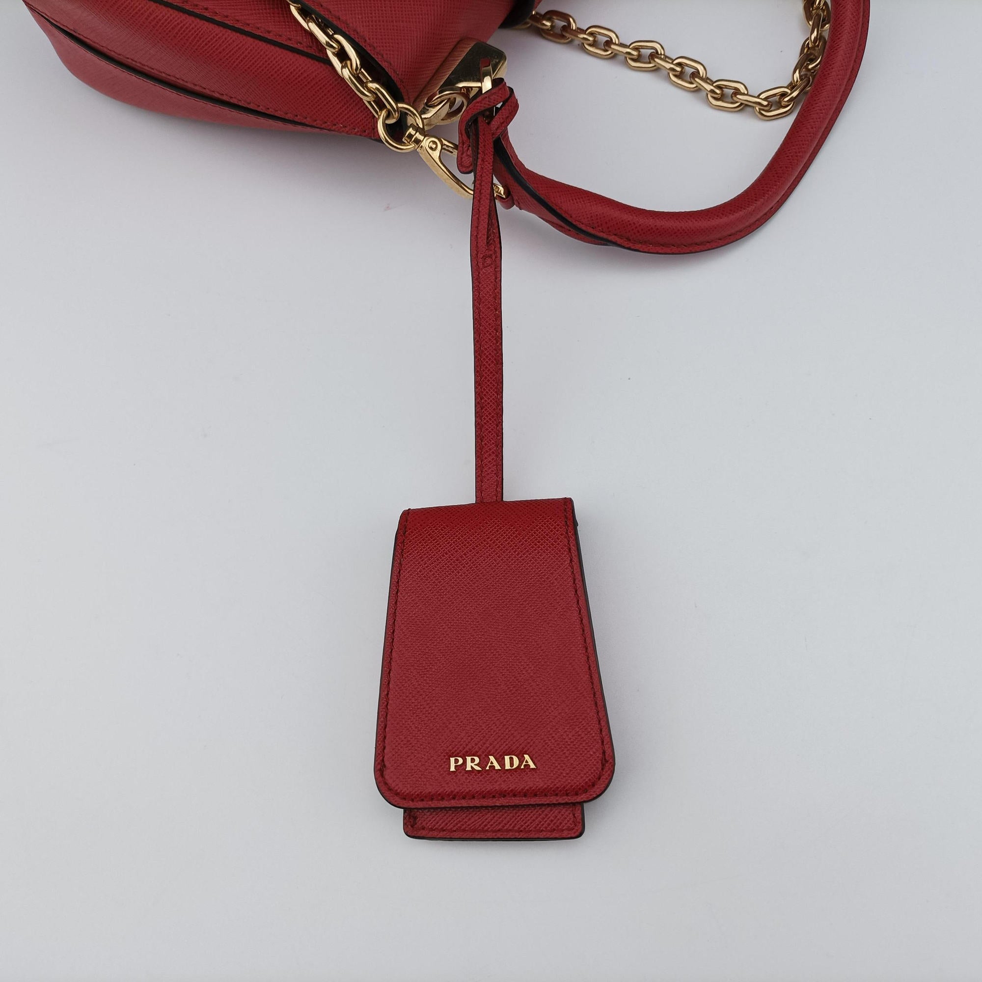 Pre-owned Prada Sidonie Red Saffiano Leather 1BN005 shoulderbag | stylenewstar