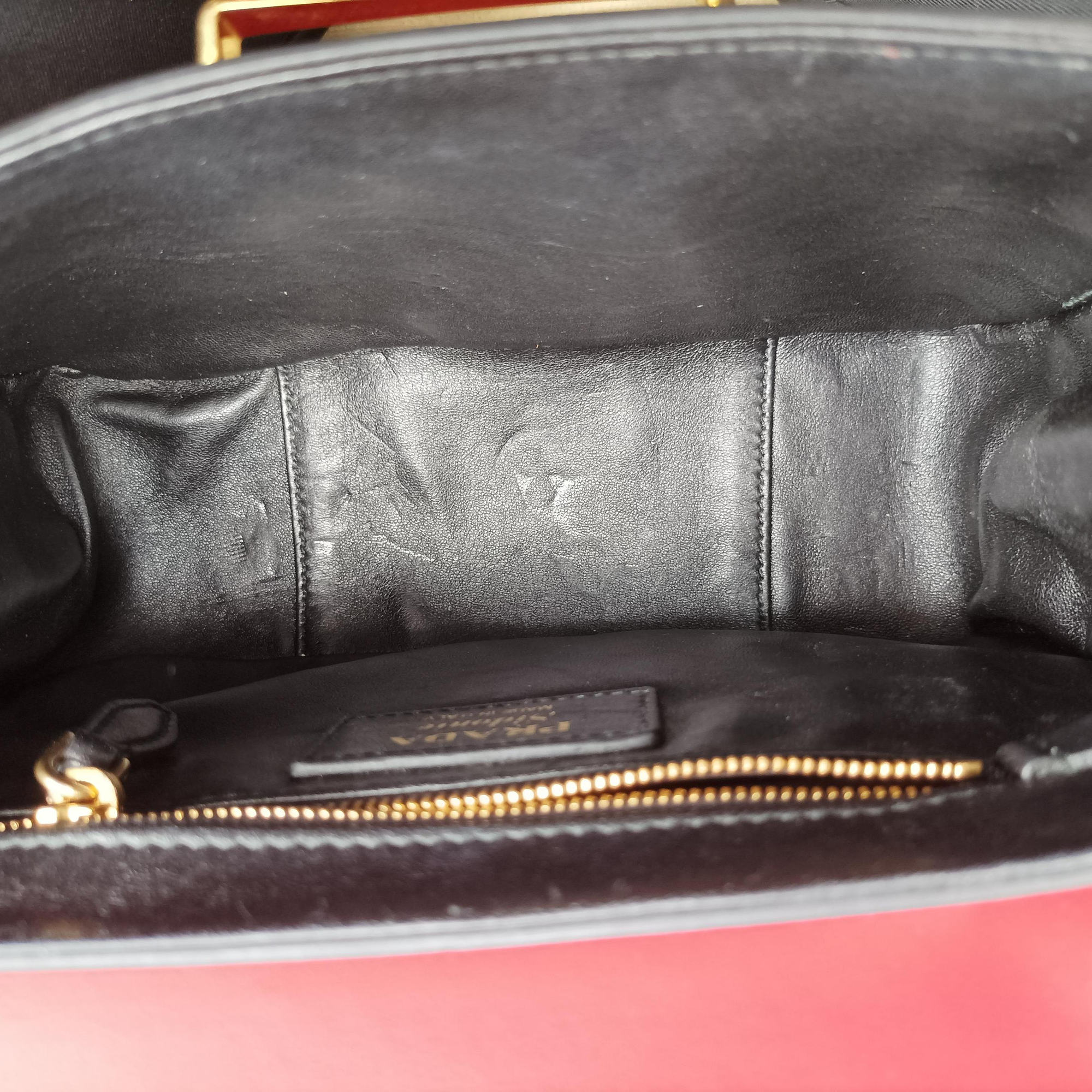 Pre-owned Prada Sidonie Red Saffiano Leather 1BN005 shoulderbag | stylenewstar