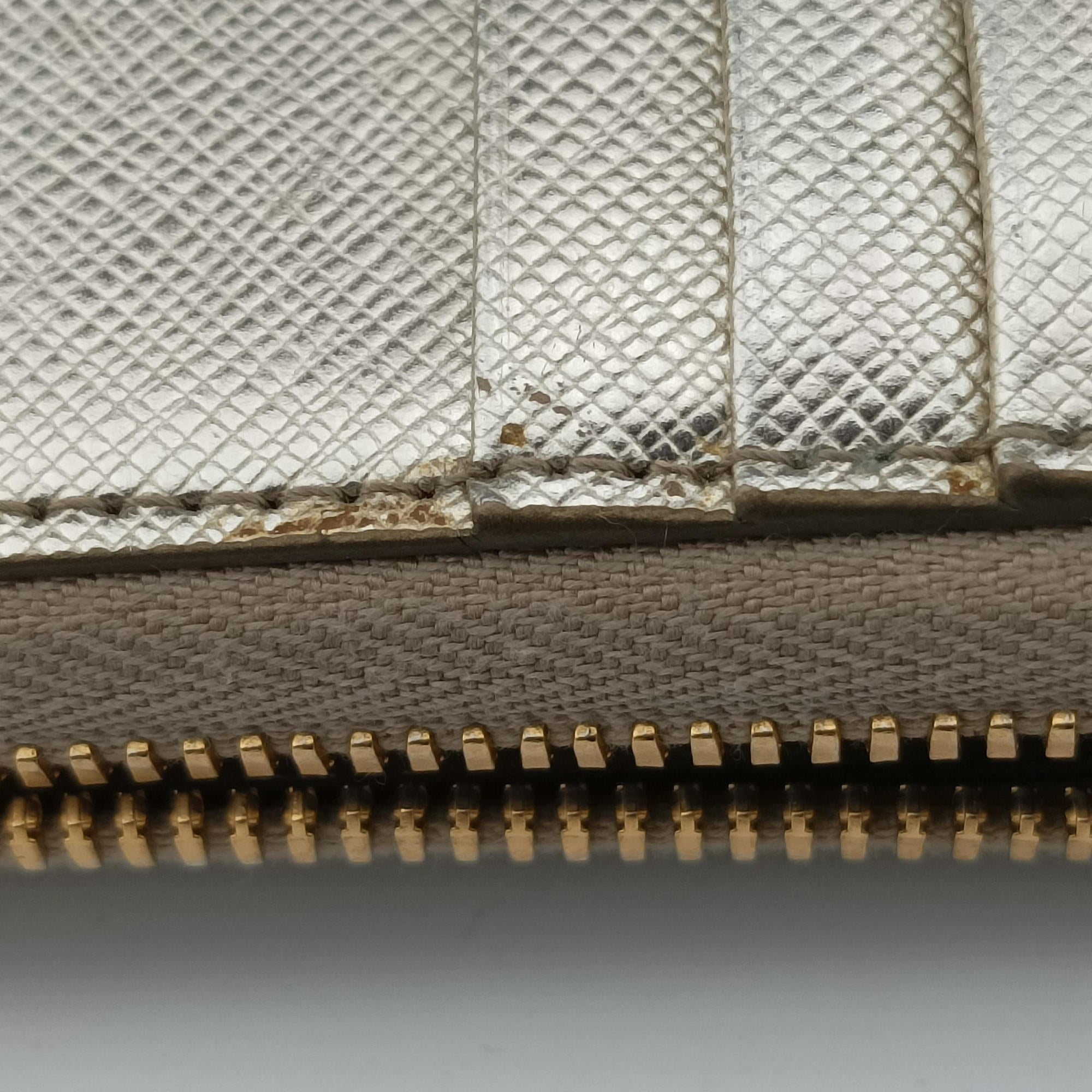 Secondhand Prada Triangle logo Golden Saffiano Leather 1DH030 shoulderbag | stylenewstar