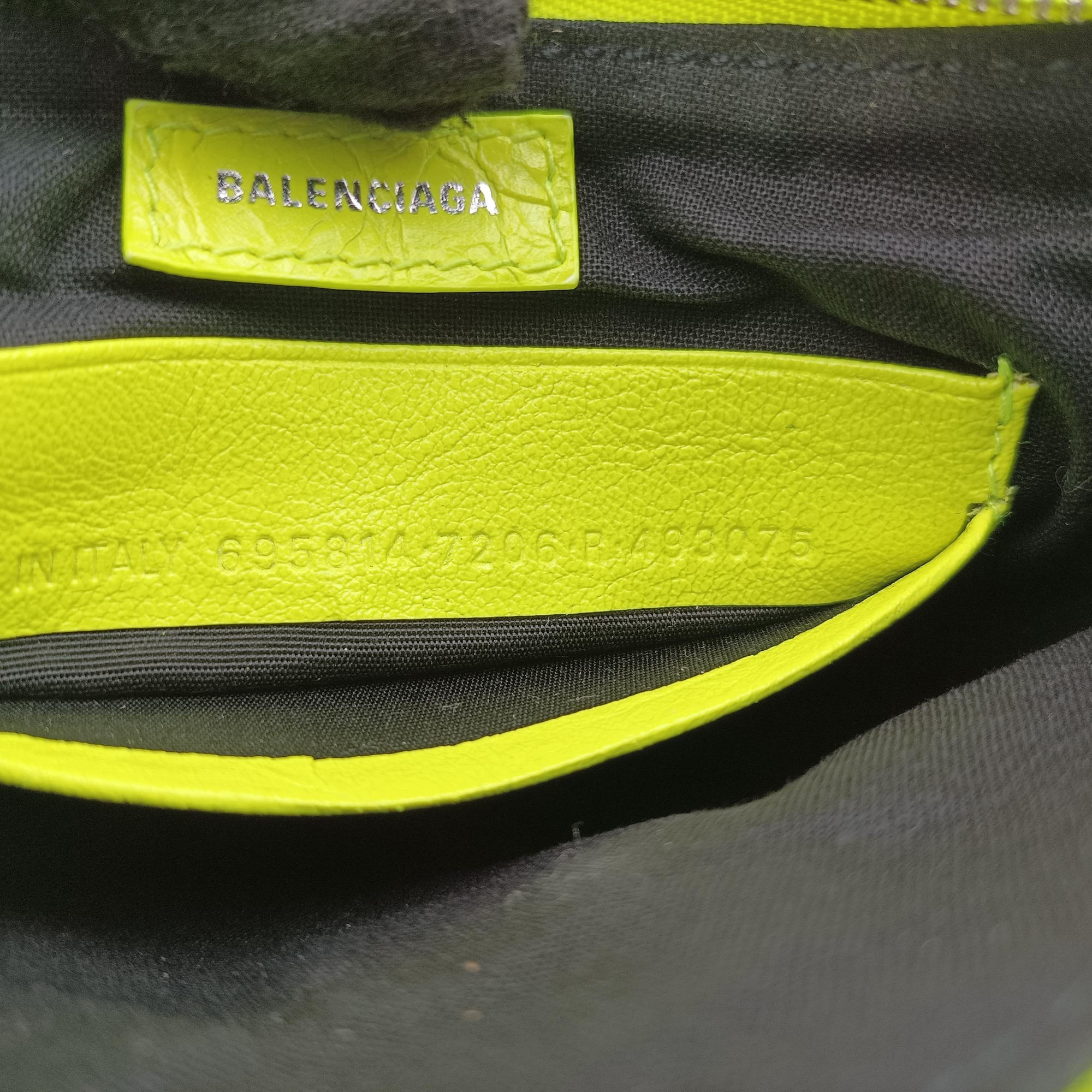 Pre-owned Balenciaga Le Cagole Green lambskin  shoulderbag | stylenewstar