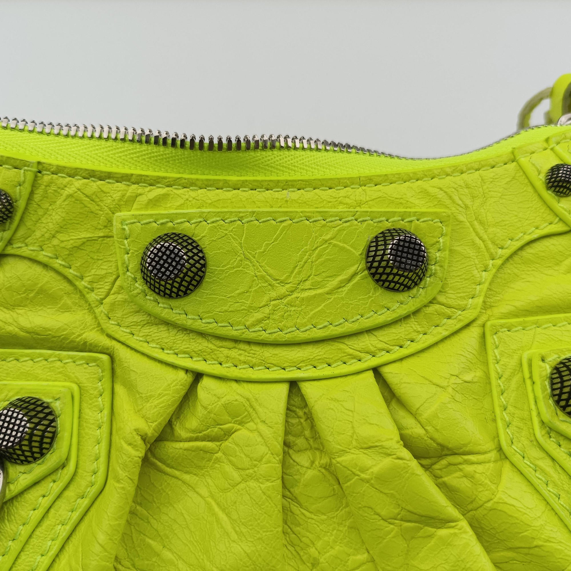 Pre-owned Balenciaga Le Cagole Green lambskin  shoulderbag | stylenewstar