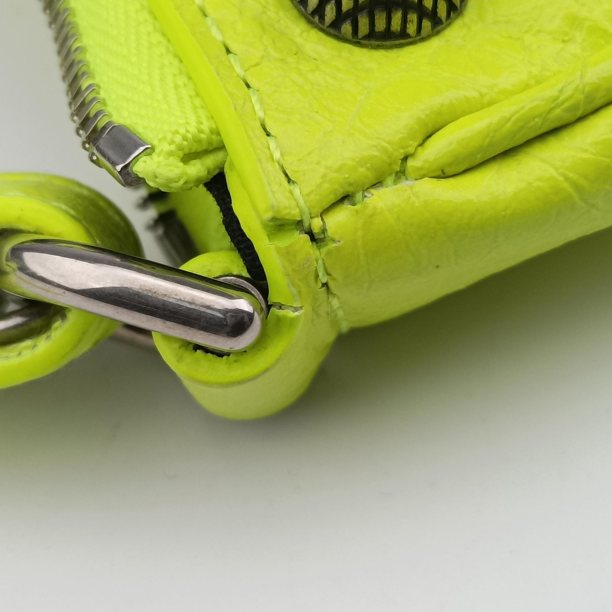 Pre-owned Balenciaga Le Cagole Green lambskin  shoulderbag | stylenewstar