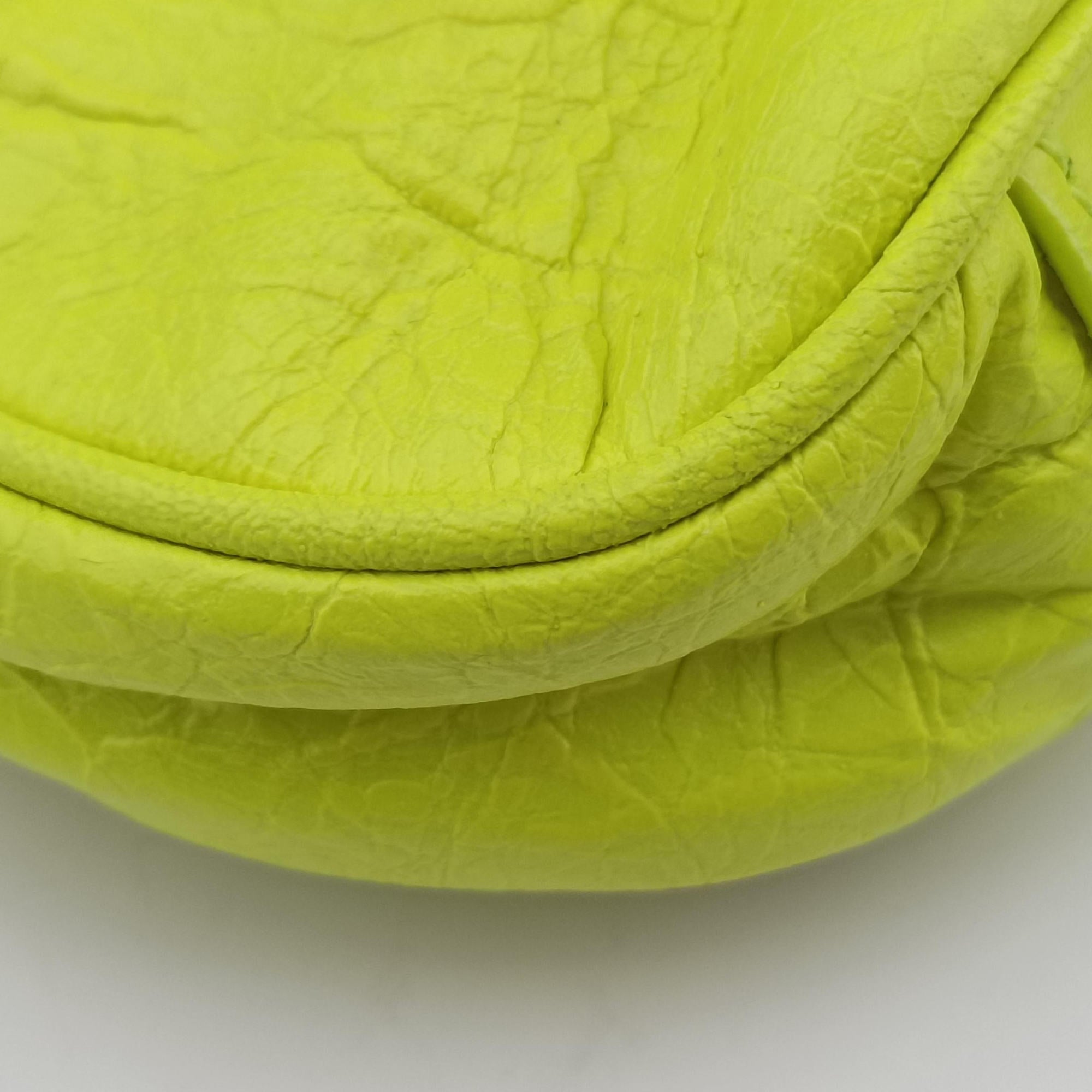 Pre-owned Balenciaga Le Cagole Green lambskin  shoulderbag | stylenewstar