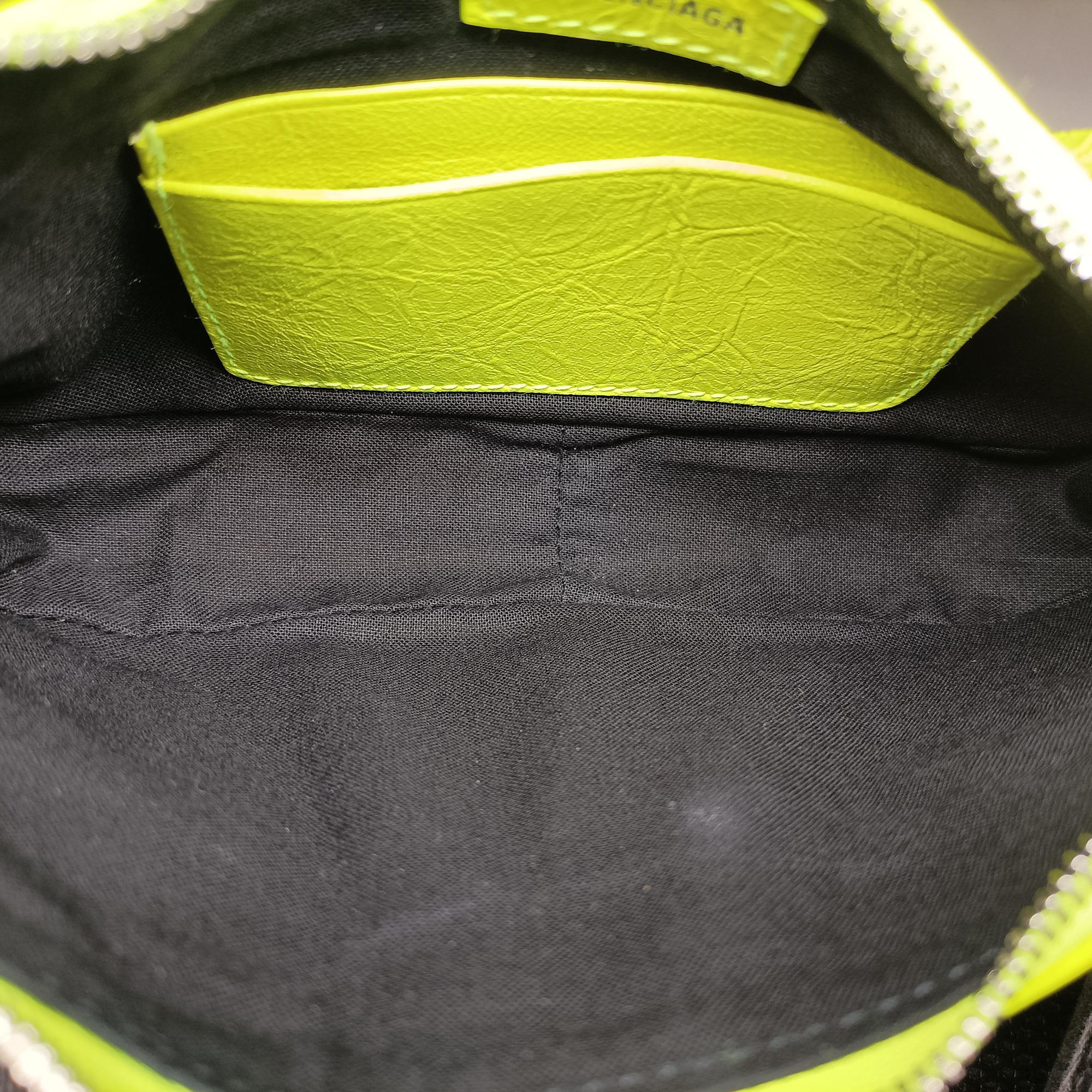 Pre-owned Balenciaga Le Cagole Green lambskin  shoulderbag | stylenewstar