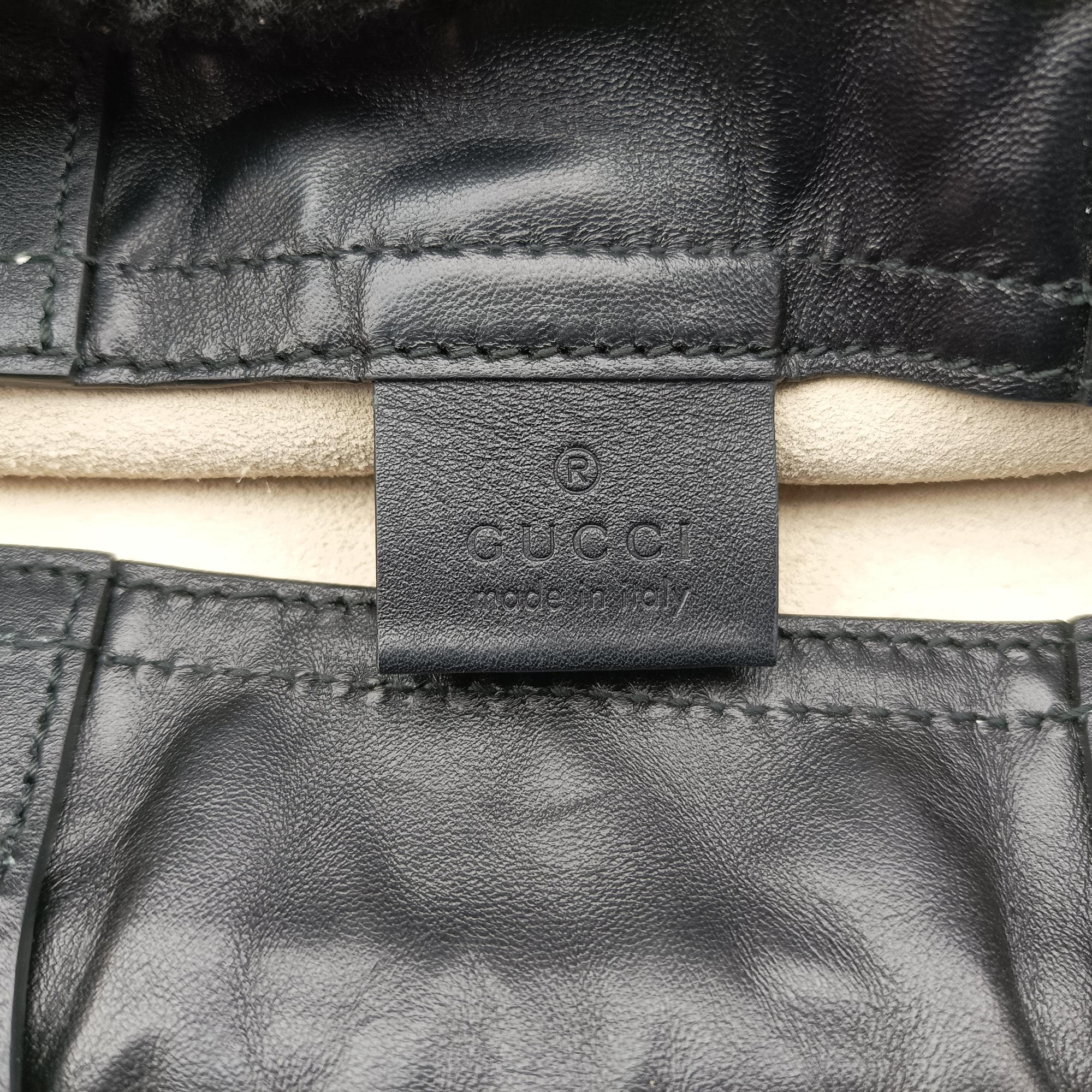 Pre-owned Gucci Gucci print White Leather 523586 backpack/rucksack | stylenewstar