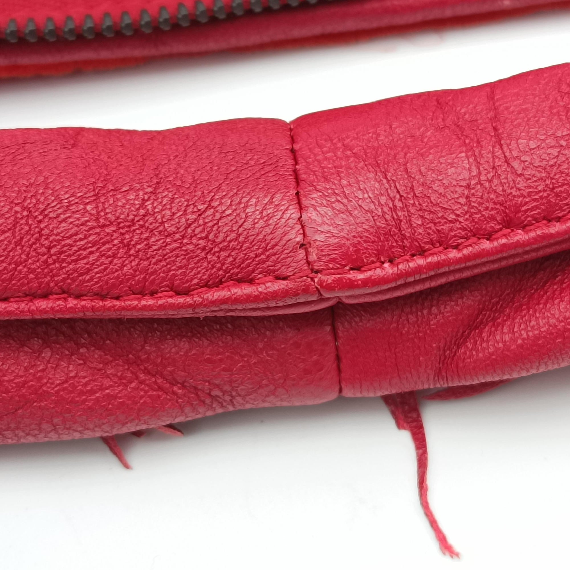 Pre-owned Bottega Veneta Ponza  Belly Veneta Cardinal Red Leather × Silk 226343 handbag | stylenewstar