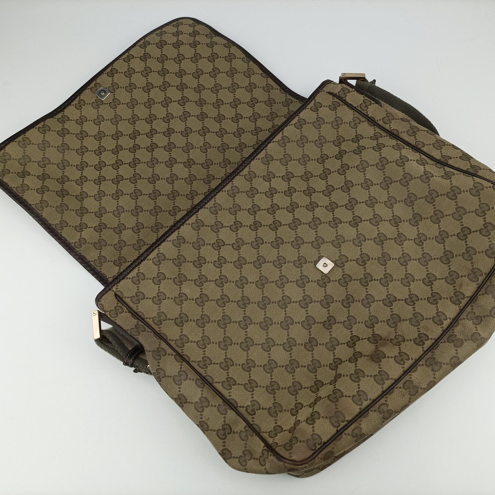 Pre-owned Gucci GG Supreme DiaperBag Brown canvas 233052 shoulderbag | stylenewstar