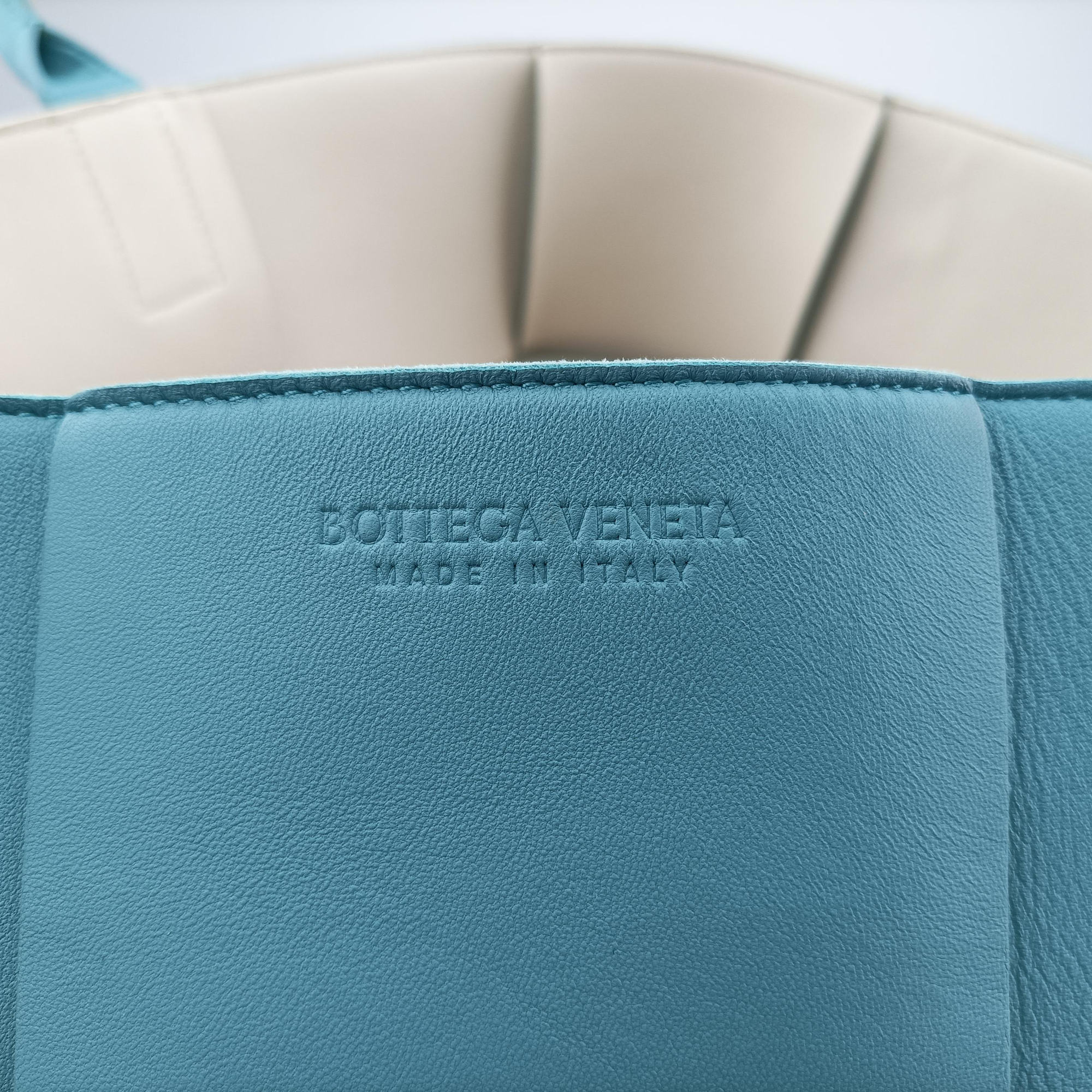 Pre-owned Bottega Veneta THE ARCO Tote Blue lambskin  handbag | stylenewstar