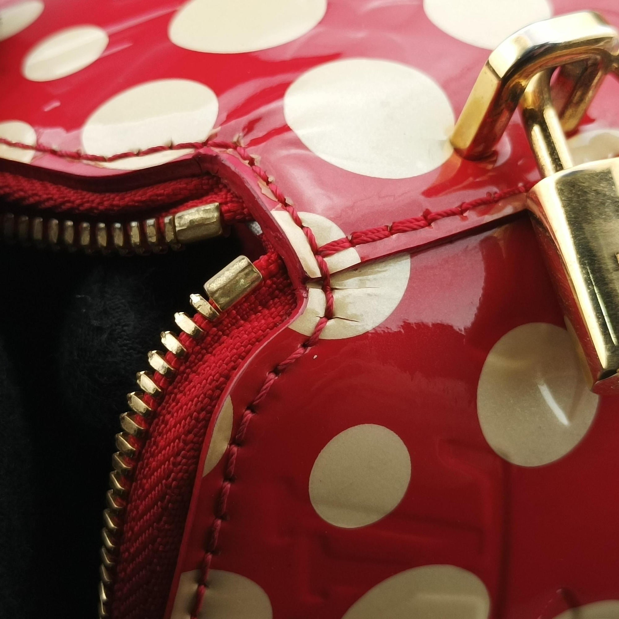 Pre-owned Louis Vuitton Lockit MM ROUGE×white Vernis M91423 handbag | stylenewstar