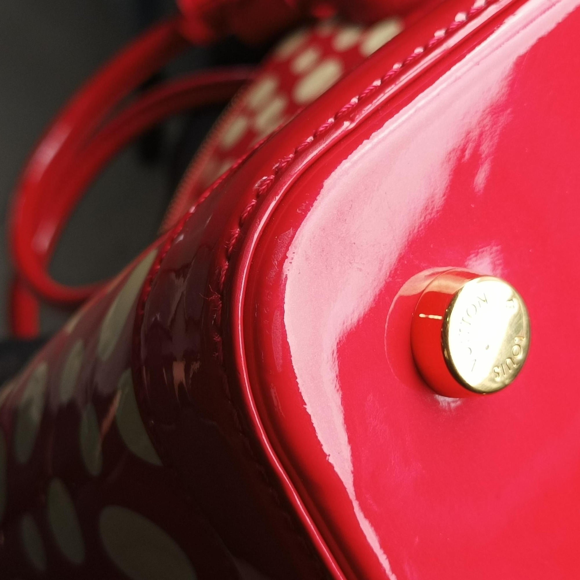 Pre-owned Louis Vuitton Lockit MM ROUGE×white Vernis M91423 handbag | stylenewstar
