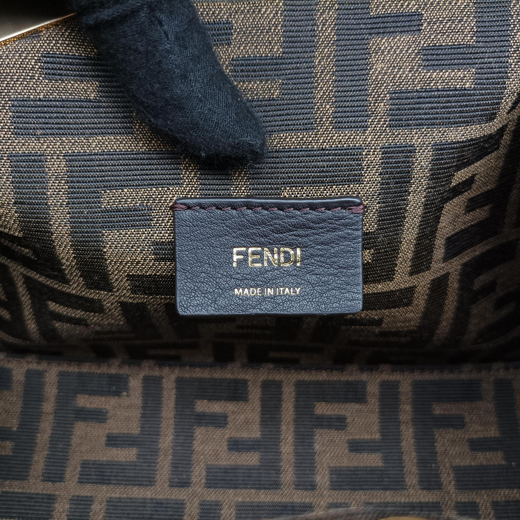 Pre-owned Fendi First Pink shearing×leather 8BP129 shoulderbag | stylenewstar