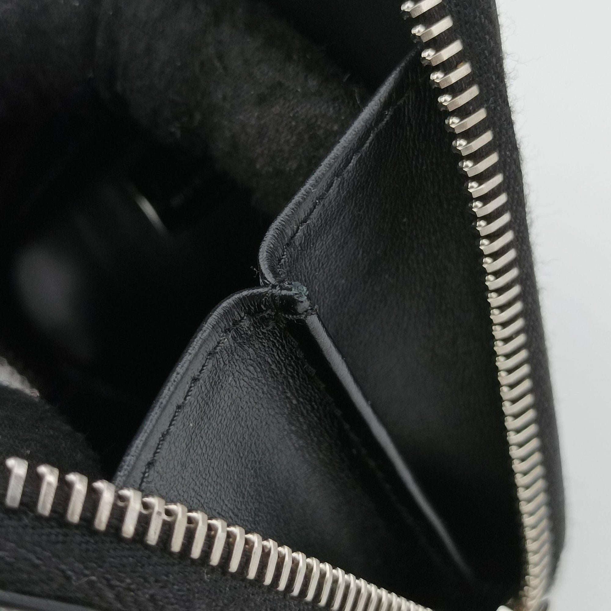 Pre-owned Prada Triangle Chain Pouch Black Leather  shoulderbag | stylenewstar