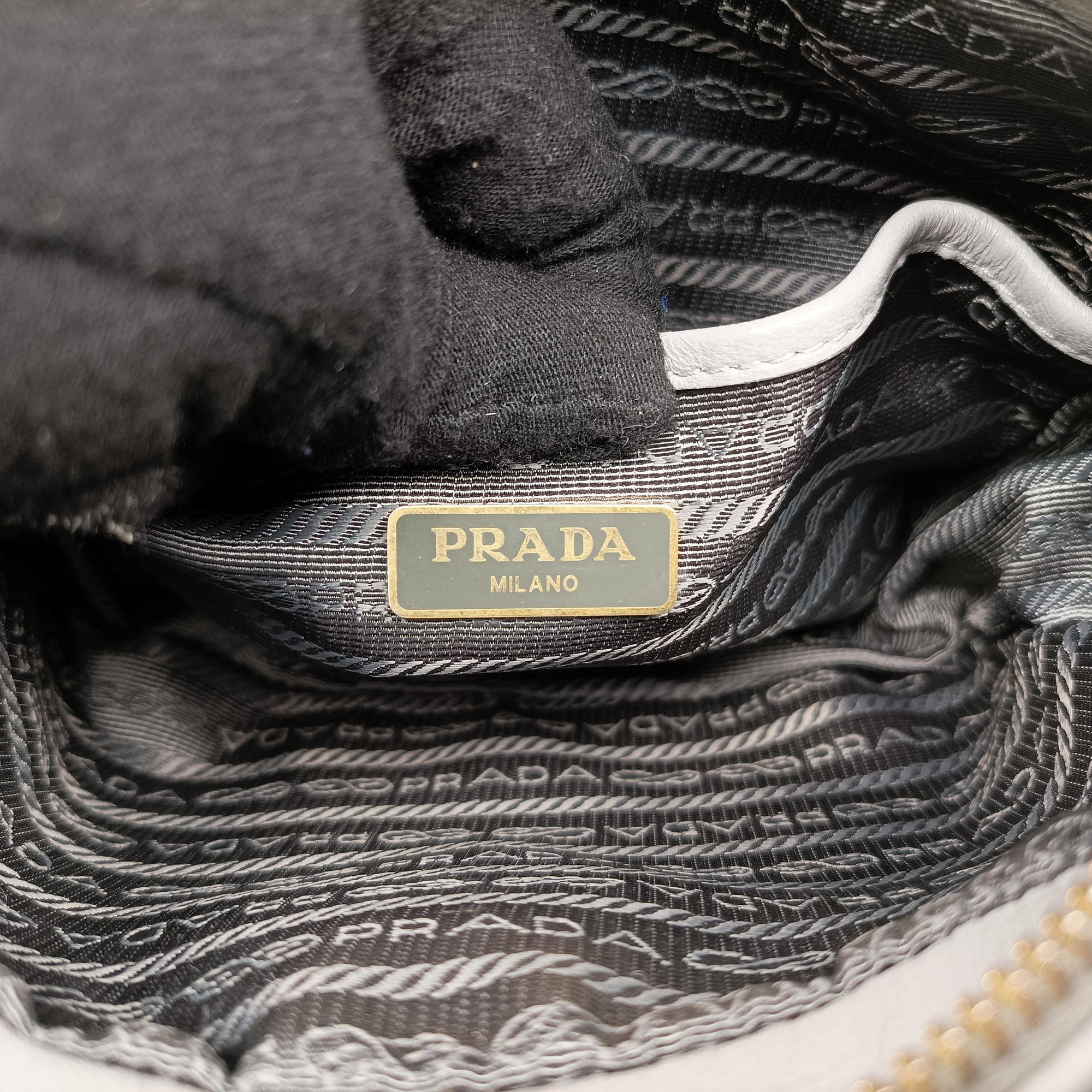 Secondhand Prada Gaufre Grey Nappa Leather 1BH112 shoulderbag | stylenewstar