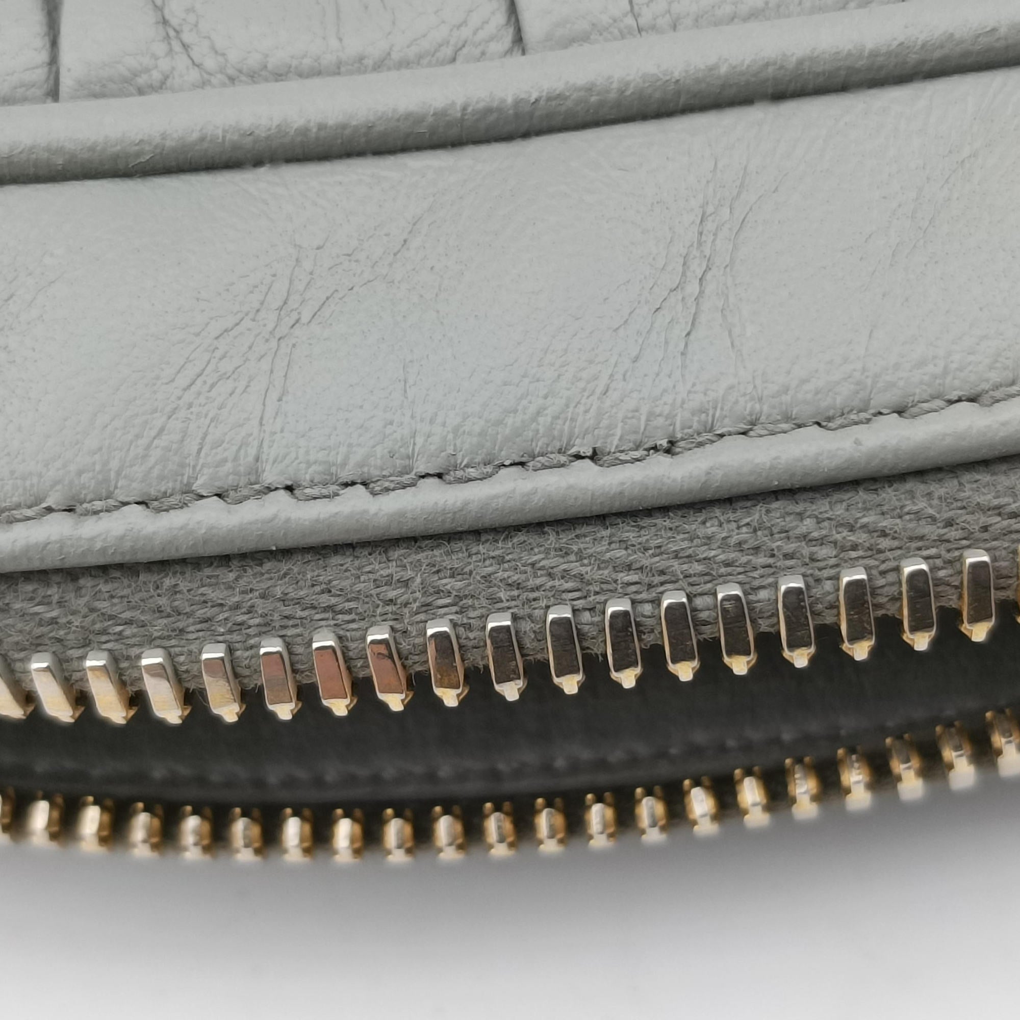 Secondhand Prada Gaufre Grey Nappa Leather 1BH112 shoulderbag | stylenewstar