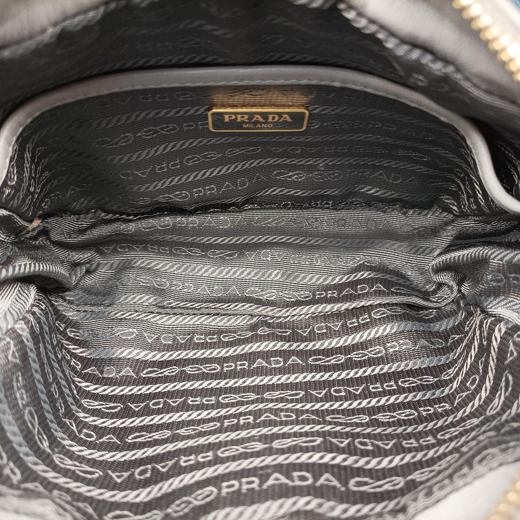 Secondhand Prada Gaufre Grey Nappa Leather 1BH112 shoulderbag | stylenewstar