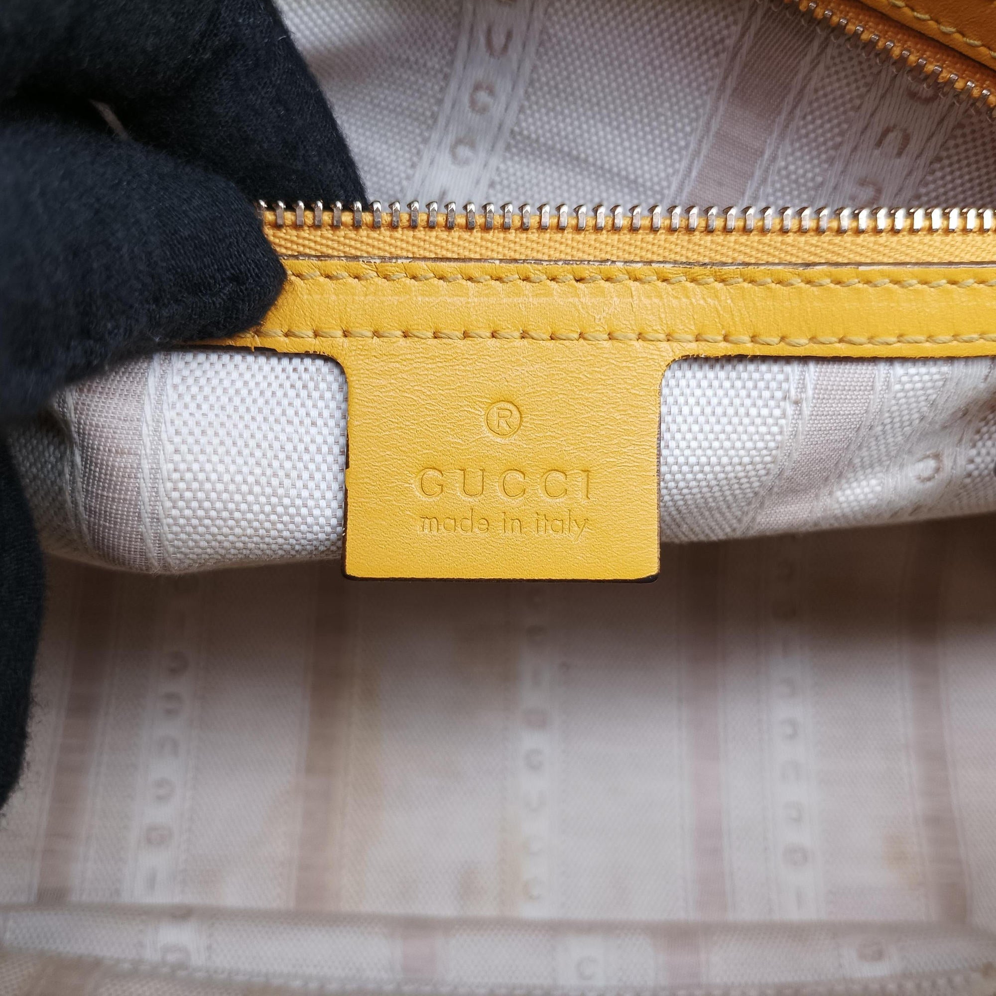 Pre-owned Gucci Bright Diamante Yellow Leather 354224 shoulderbag | stylenewstar