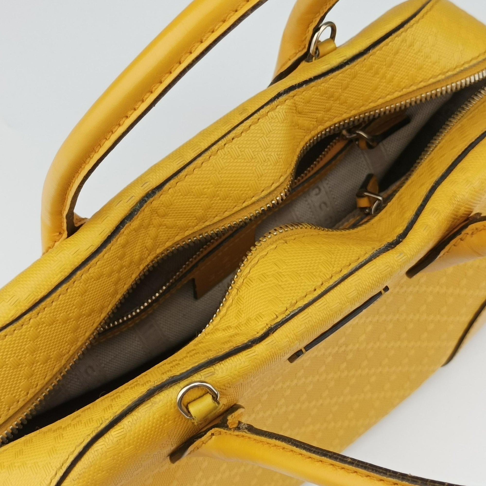 Pre-owned Gucci Bright Diamante Yellow Leather 354224 shoulderbag | stylenewstar