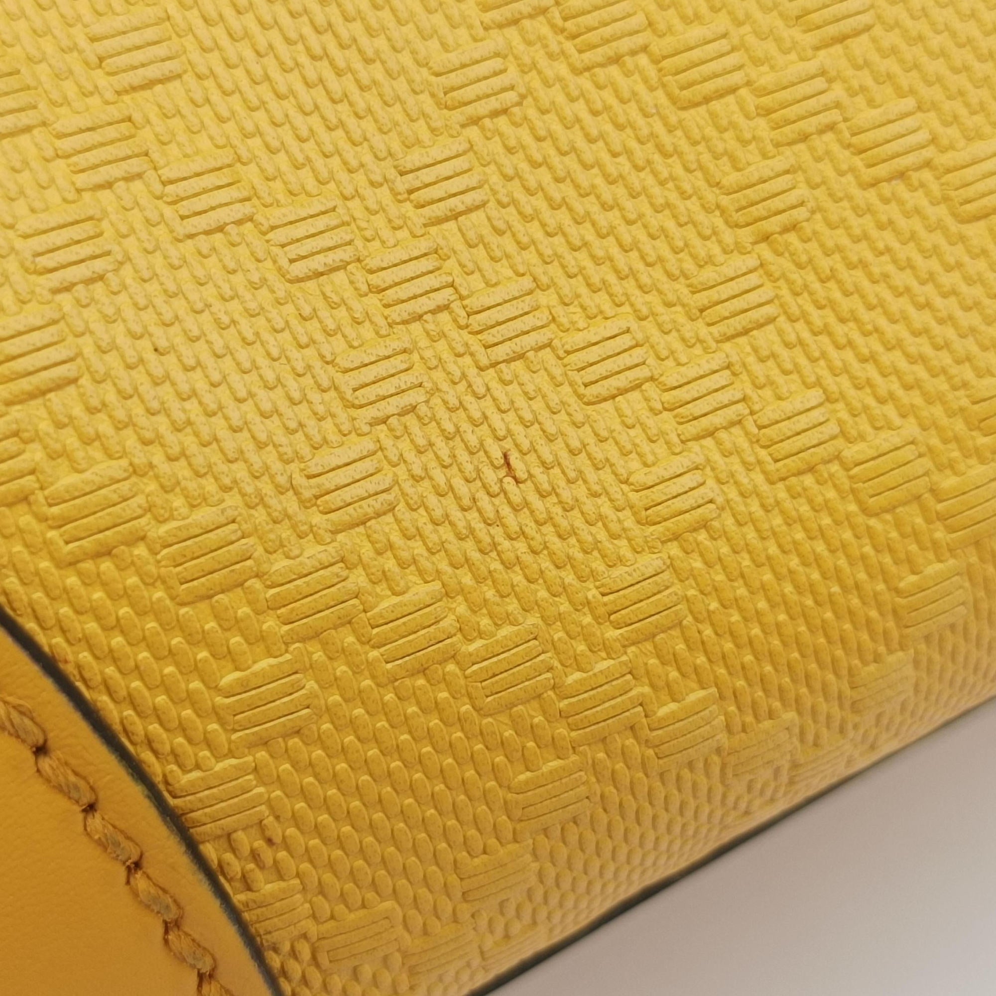 Pre-owned Gucci Bright Diamante Yellow Leather 354224 shoulderbag | stylenewstar