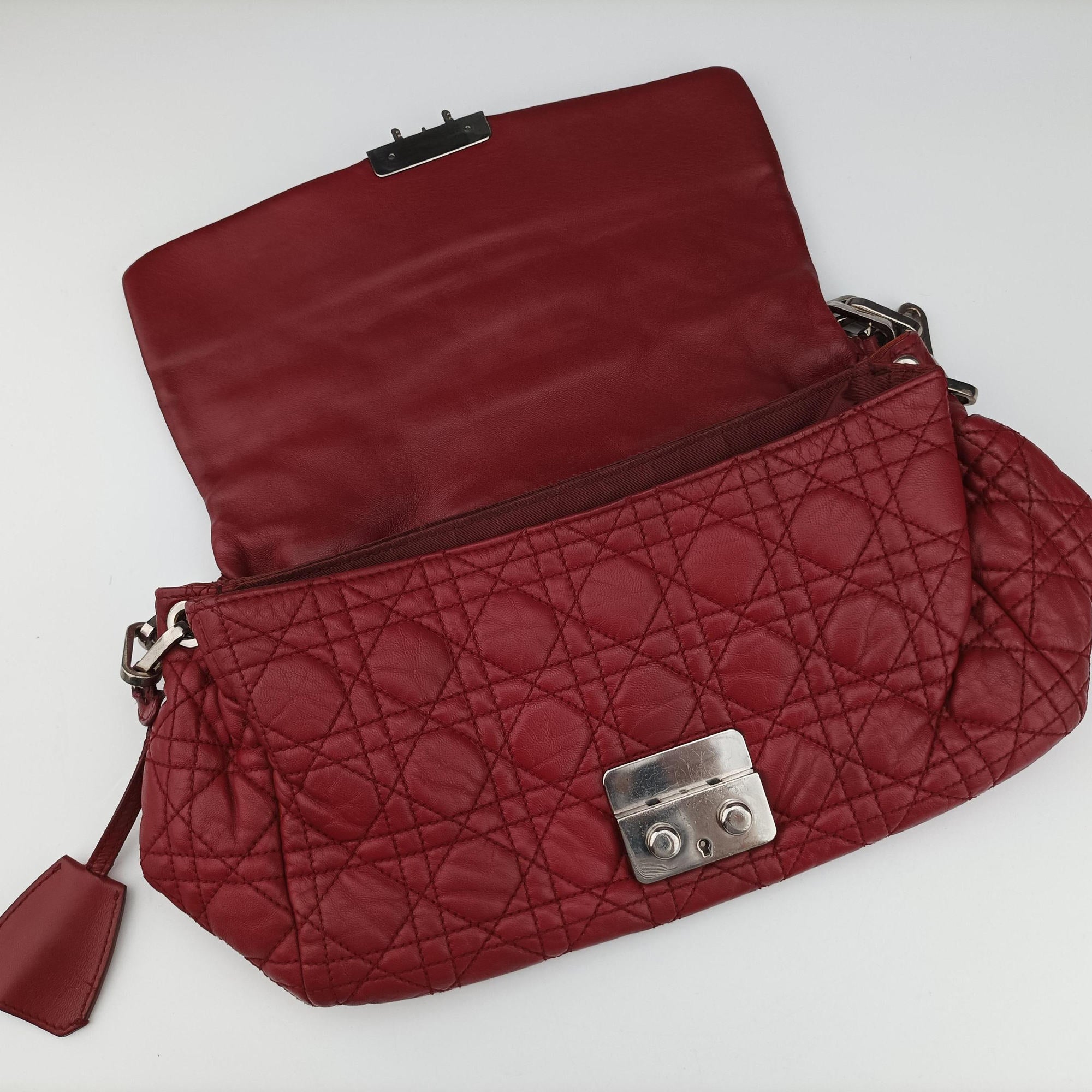 Pre-owned Christian Dior New Rock Cannage Red Lambskin  shoulderbag | stylenewstar