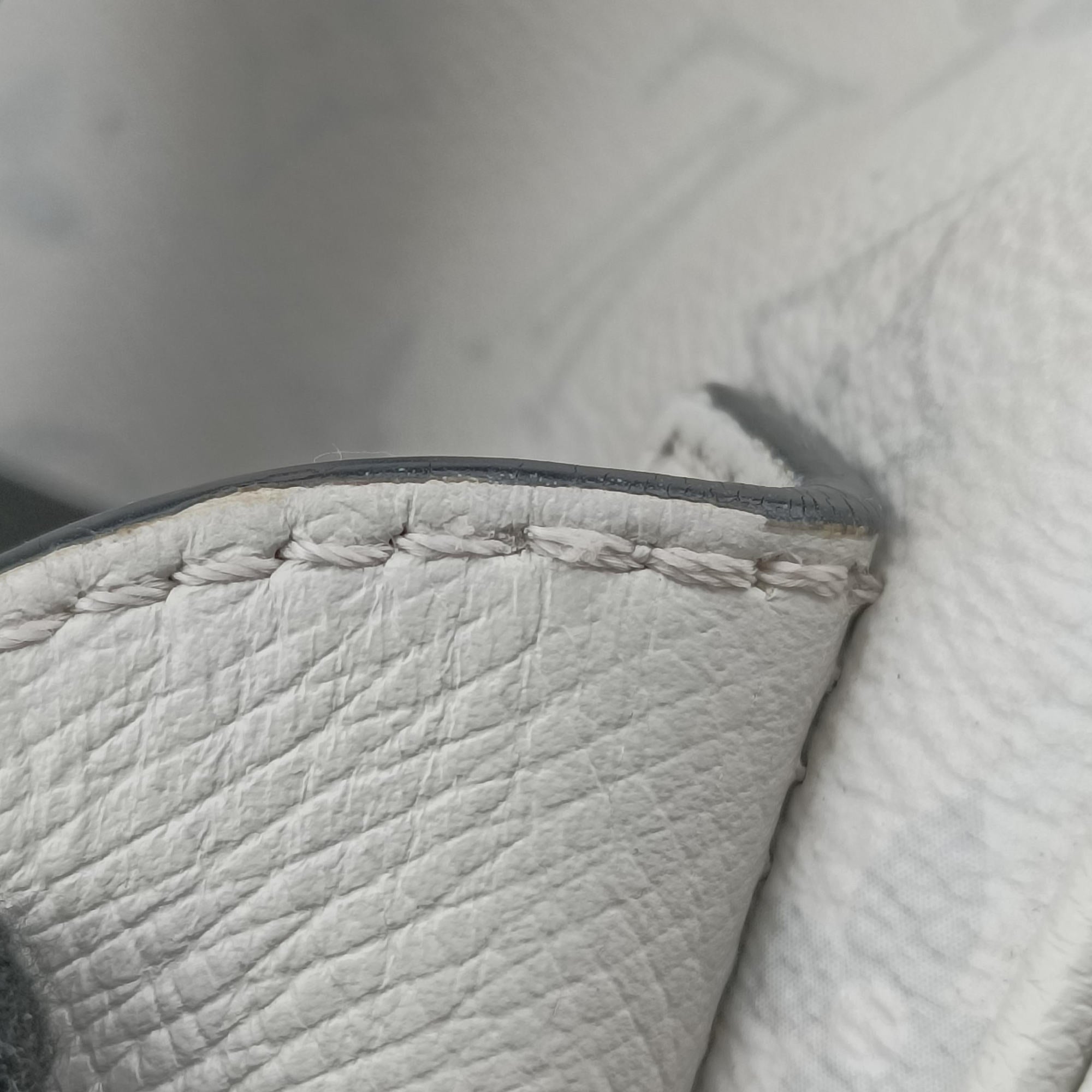 Secondhand Louis Vuitton Outdoor Taigarama Antarctica Taiga M30247 bum bag/waist bag | stylenewstar