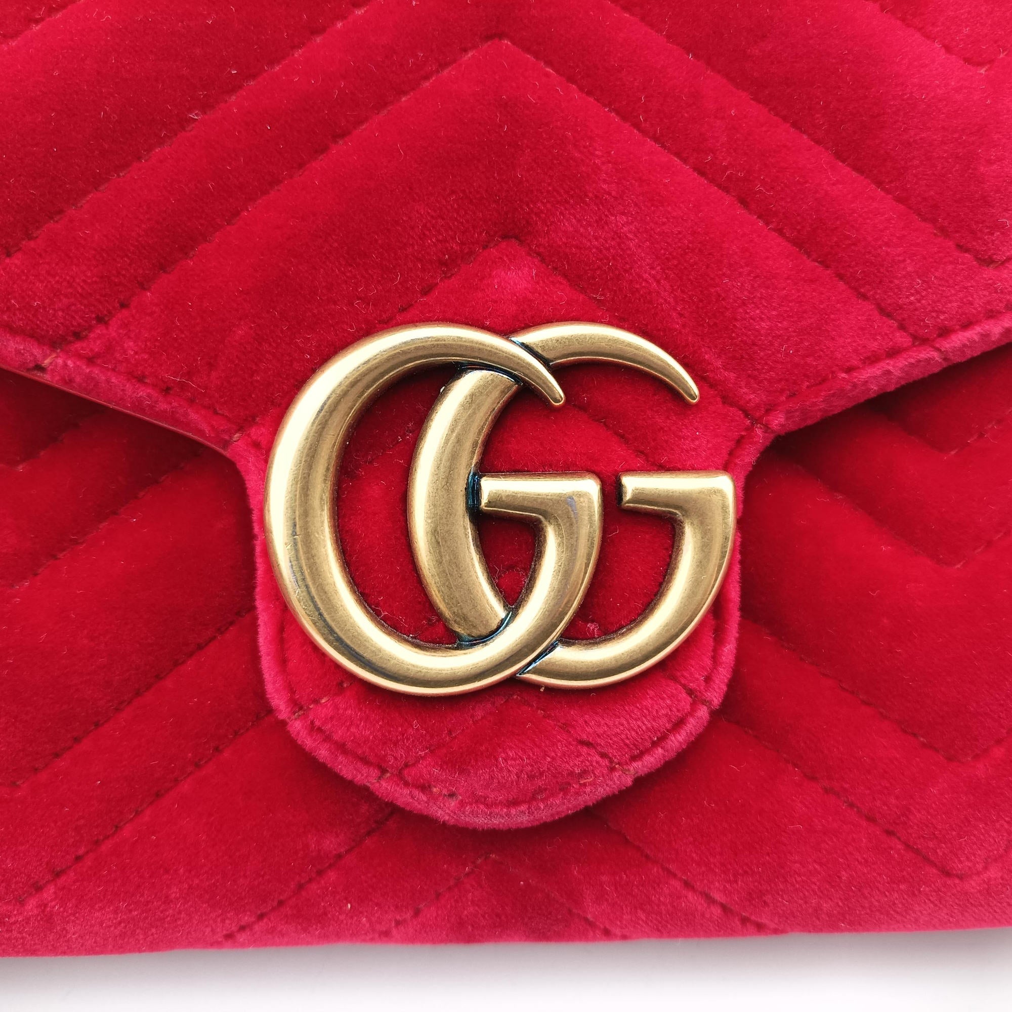 Pre-owned Gucci GG Marmont Red velour 474575 shoulderbag | stylenewstar